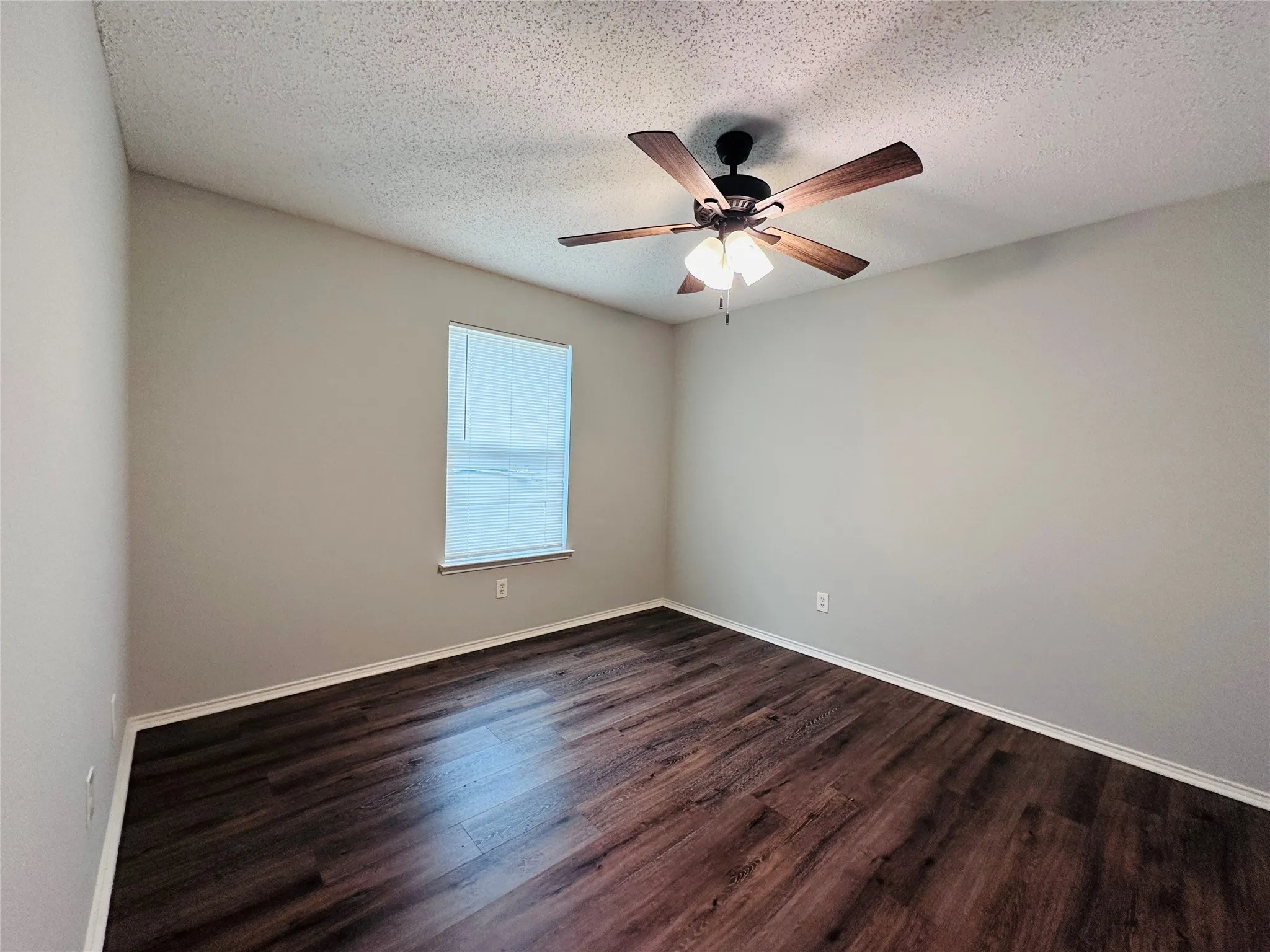 Single Family Residence For Sale in Dallas County , 2463 Marimont Lane, Lancaster, Texas 75134, 3 Bedroom, 2 Bathroom, 2 Garage spaces, 1,660 Sqft, built in 2001, mls#21242861, Real Estate Agent in Lancaster, Homes For Sale in Dallas county, Homes For Sale in Lancaster, Realtor in Lancaster Texas, Real Estate Brokerage Independent Realty Texas, Luminita Cordes Realtor