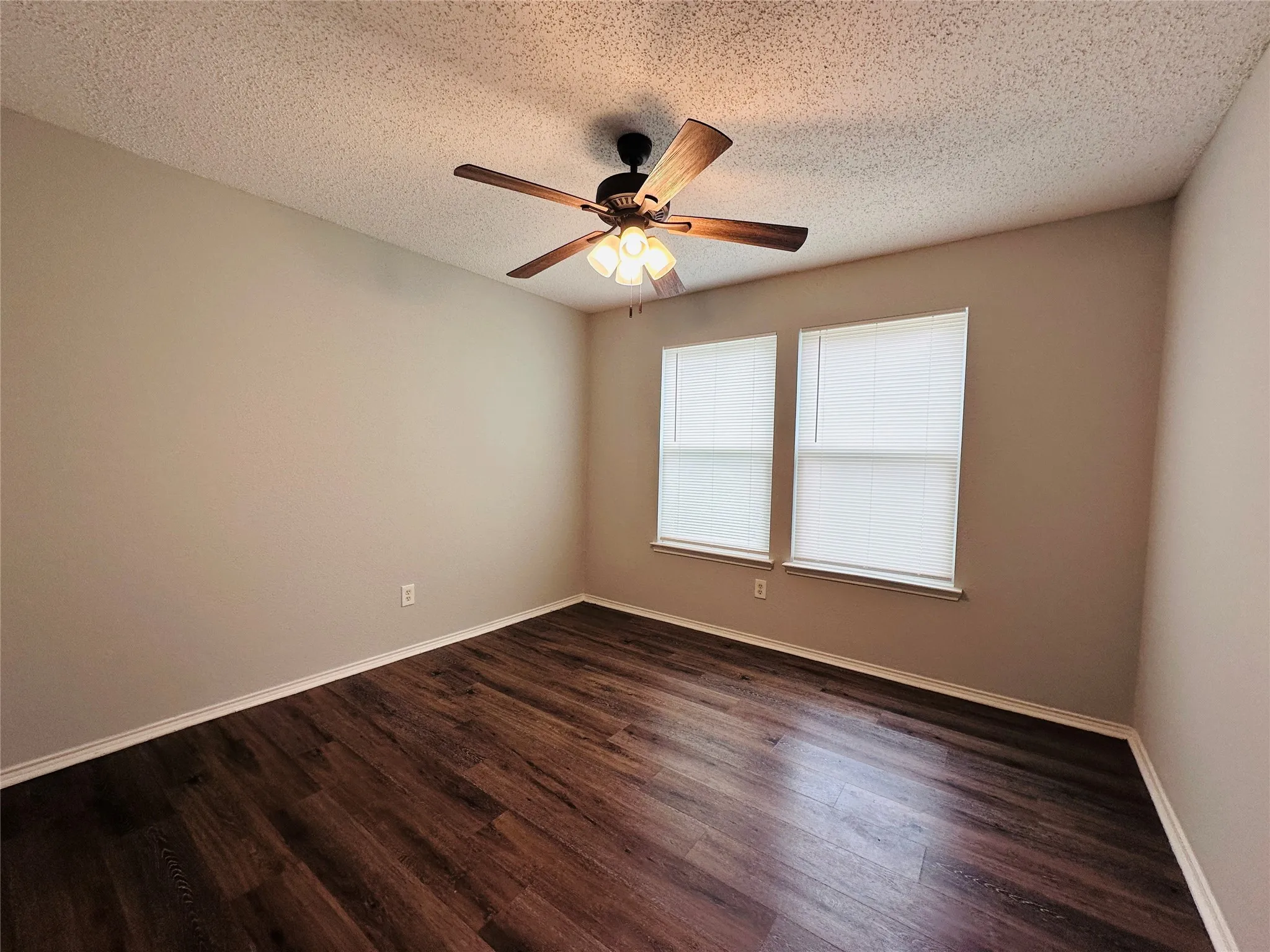 Single Family Residence For Sale in Dallas County , 2463 Marimont Lane, Lancaster, Texas 75134, 3 Bedroom, 2 Bathroom, 2 Garage spaces, 1,660 Sqft, built in 2001, mls#21242861, Real Estate Agent in Lancaster, Homes For Sale in Dallas county, Homes For Sale in Lancaster, Realtor in Lancaster Texas, Real Estate Brokerage Independent Realty Texas, Luminita Cordes Realtor
