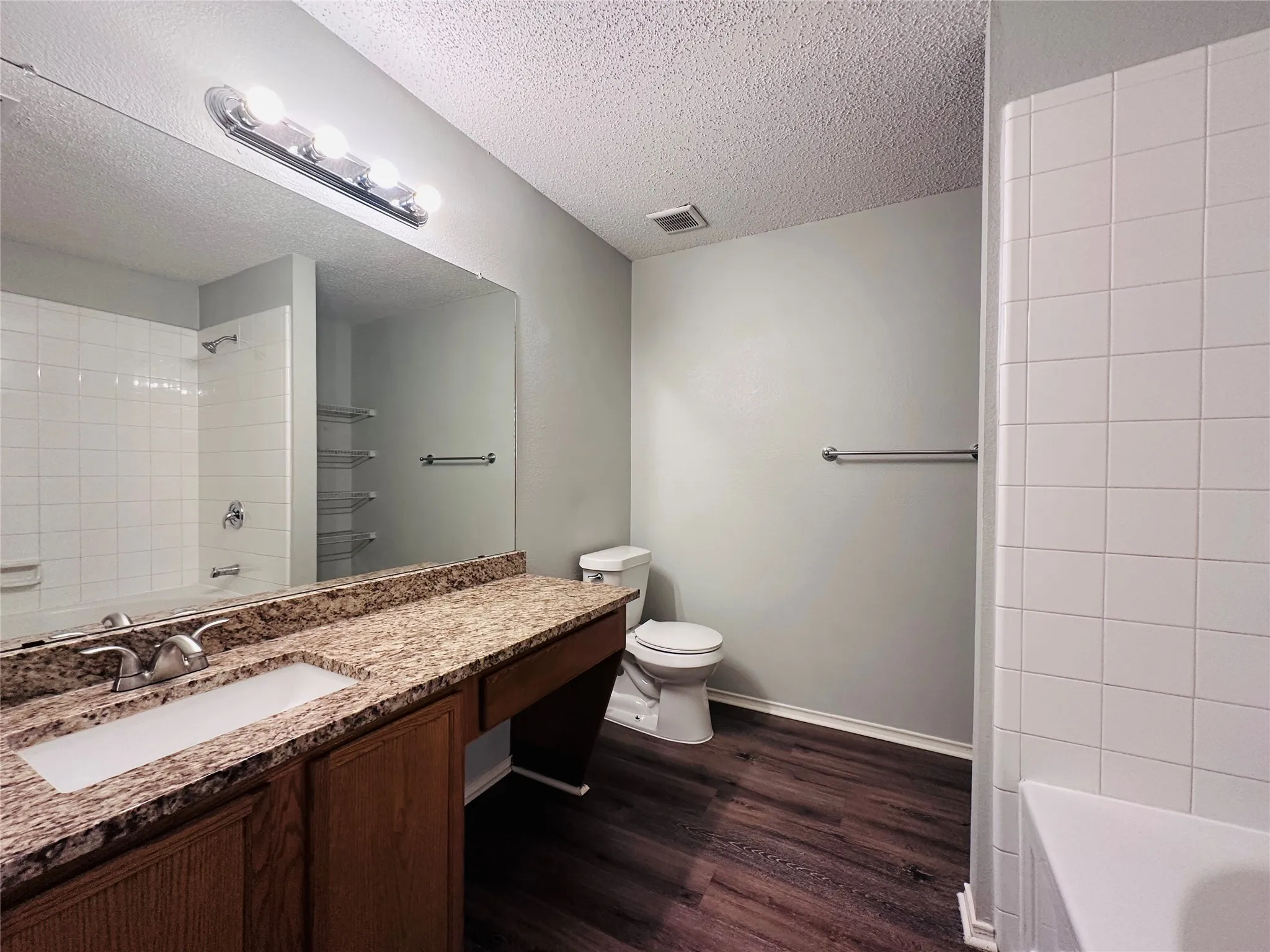 Single Family Residence For Sale in Dallas County , 2463 Marimont Lane, Lancaster, Texas 75134, 3 Bedroom, 2 Bathroom, 2 Garage spaces, 1,660 Sqft, built in 2001, mls#21242861, Real Estate Agent in Lancaster, Homes For Sale in Dallas county, Homes For Sale in Lancaster, Realtor in Lancaster Texas, Real Estate Brokerage Independent Realty Texas, Luminita Cordes Realtor