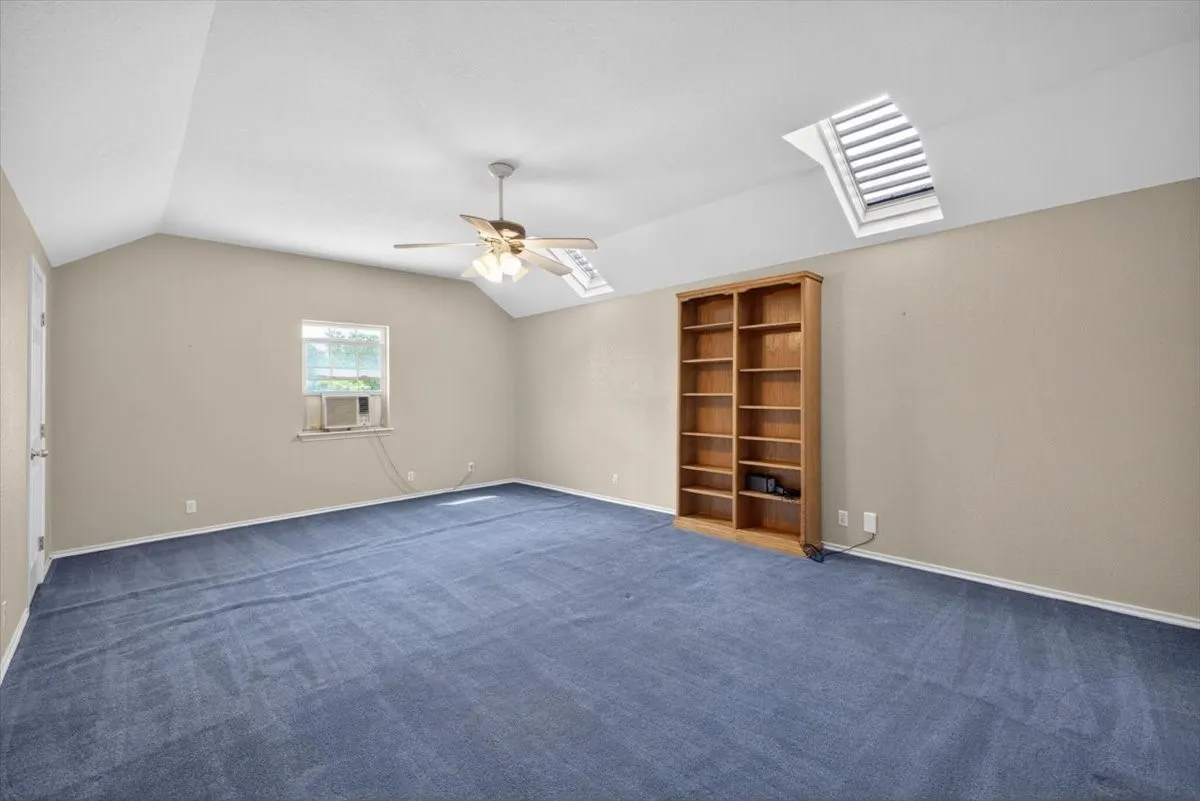 Single Family Residence For Sale in Johnson County , 4609 Slayton Road, Cleburne, Texas 76031, 3 Bedroom, 2 Bathroom, 2 Garage spaces, 2,451 Sqft, built in 1993, mls#21242357, Real Estate Agent in Cleburne, Homes For Sale in Johnson county, Homes For Sale in Cleburne, Realtor in Cleburne Texas, Real Estate Brokerage Independent Realty Texas, Luminita Cordes Realtor