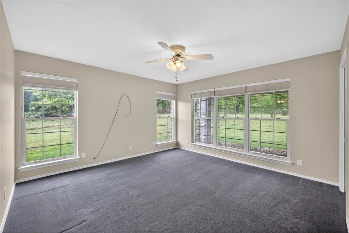 Single Family Residence For Sale in Johnson County , 4609 Slayton Road, Cleburne, Texas 76031, 3 Bedroom, 2 Bathroom, 2 Garage spaces, 2,451 Sqft, built in 1993, mls#21242357, Real Estate Agent in Cleburne, Homes For Sale in Johnson county, Homes For Sale in Cleburne, Realtor in Cleburne Texas, Real Estate Brokerage Independent Realty Texas, Luminita Cordes Realtor