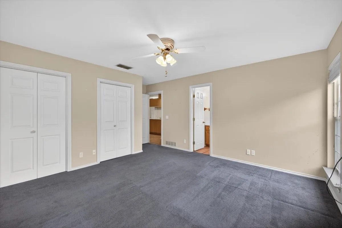Single Family Residence For Sale in Johnson County , 4609 Slayton Road, Cleburne, Texas 76031, 3 Bedroom, 2 Bathroom, 2 Garage spaces, 2,451 Sqft, built in 1993, mls#21242357, Real Estate Agent in Cleburne, Homes For Sale in Johnson county, Homes For Sale in Cleburne, Realtor in Cleburne Texas, Real Estate Brokerage Independent Realty Texas, Luminita Cordes Realtor