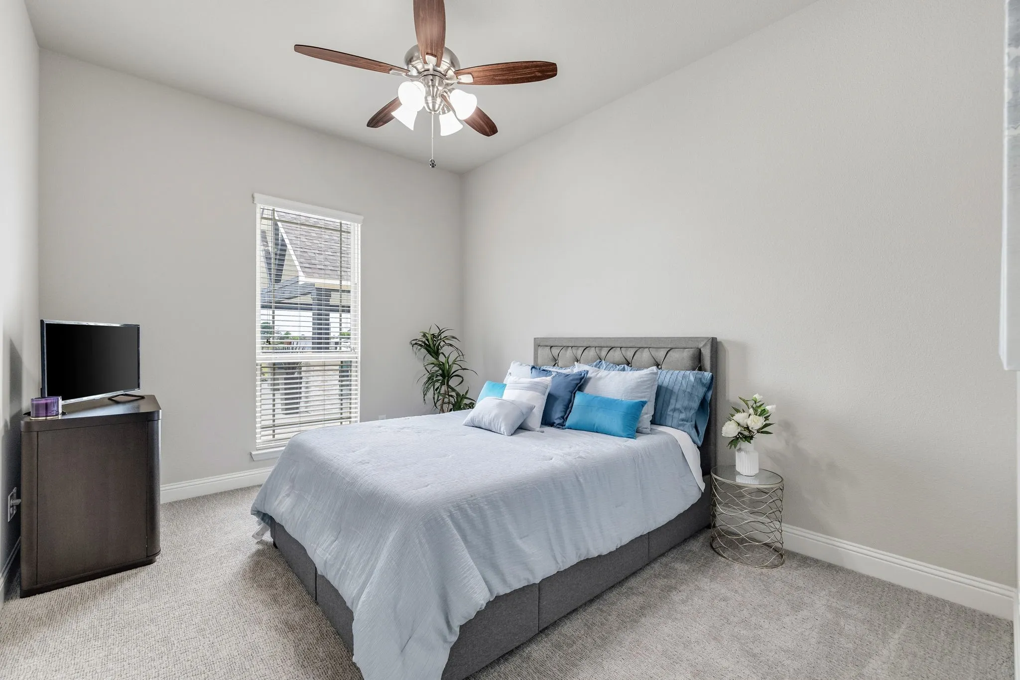 Single Family Residence For Sale in Denton County , 1449 Flanagan Farm Drive, Northlake, Texas 76226, 4 Bedroom, 5 Bathroom, 3 Garage spaces, 3,641 Sqft, built in 2017, Preowned, mls#21243319, Real Estate Agent in Northlake, Homes For Sale in Denton county, Homes For Sale in Northlake, Realtor in Northlake Texas, Real Estate Brokerage Independent Realty Texas, Luminita Cordes Realtor