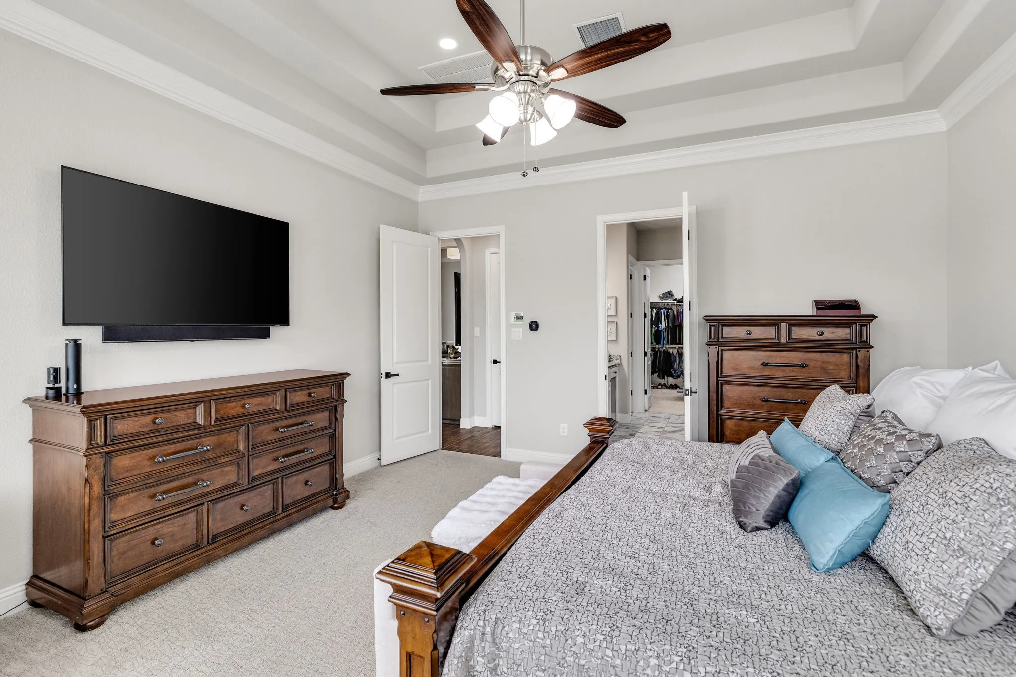 Single Family Residence For Sale in Denton County , 1449 Flanagan Farm Drive, Northlake, Texas 76226, 4 Bedroom, 5 Bathroom, 3 Garage spaces, 3,641 Sqft, built in 2017, Preowned, mls#21243319, Real Estate Agent in Northlake, Homes For Sale in Denton county, Homes For Sale in Northlake, Realtor in Northlake Texas, Real Estate Brokerage Independent Realty Texas, Luminita Cordes Realtor