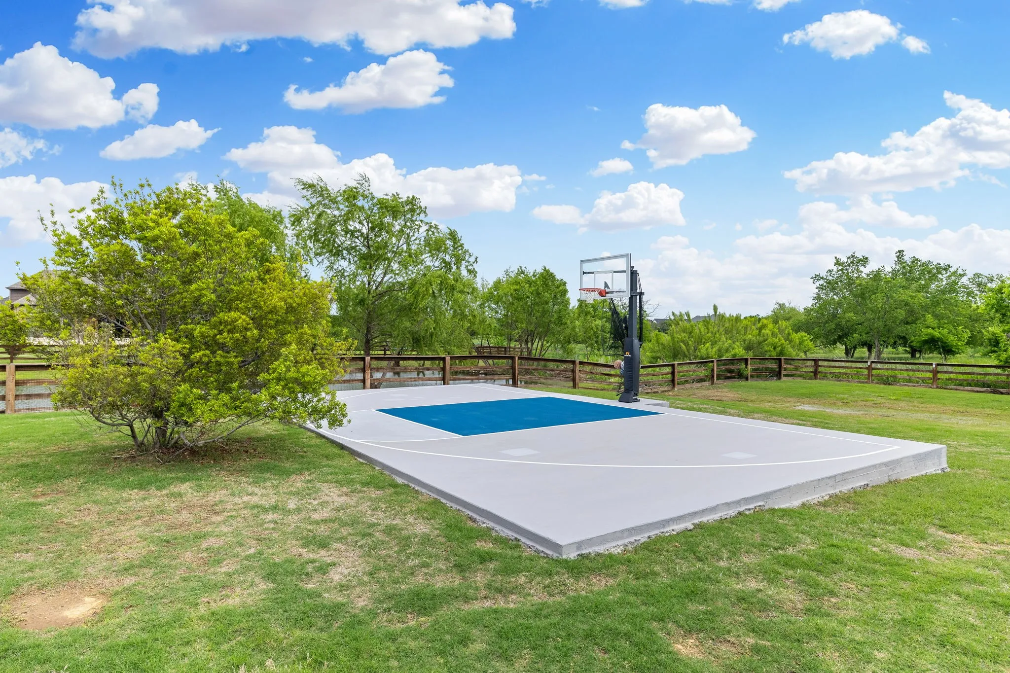 Single Family Residence For Sale in Denton County , 1449 Flanagan Farm Drive, Northlake, Texas 76226, 4 Bedroom, 5 Bathroom, 3 Garage spaces, 3,641 Sqft, built in 2017, Preowned, mls#21243319, Real Estate Agent in Northlake, Homes For Sale in Denton county, Homes For Sale in Northlake, Realtor in Northlake Texas, Real Estate Brokerage Independent Realty Texas, Luminita Cordes Realtor