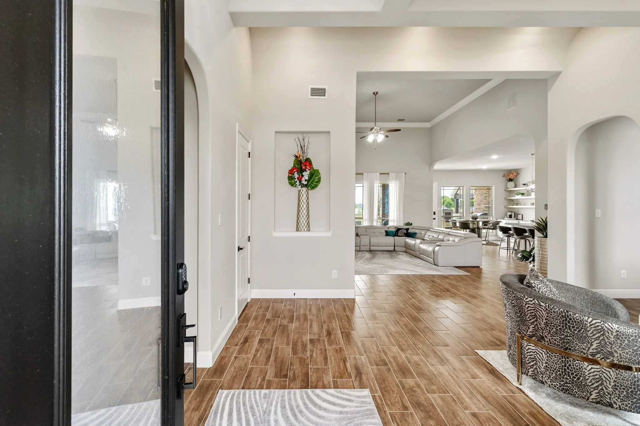 Single Family Residence For Sale in Denton County , 1449 Flanagan Farm Drive, Northlake, Texas 76226, 4 Bedroom, 5 Bathroom, 3 Garage spaces, 3,641 Sqft, built in 2017, Preowned, mls#21243319, Real Estate Agent in Northlake, Homes For Sale in Denton county, Homes For Sale in Northlake, Realtor in Northlake Texas, Real Estate Brokerage Independent Realty Texas, Luminita Cordes Realtor
