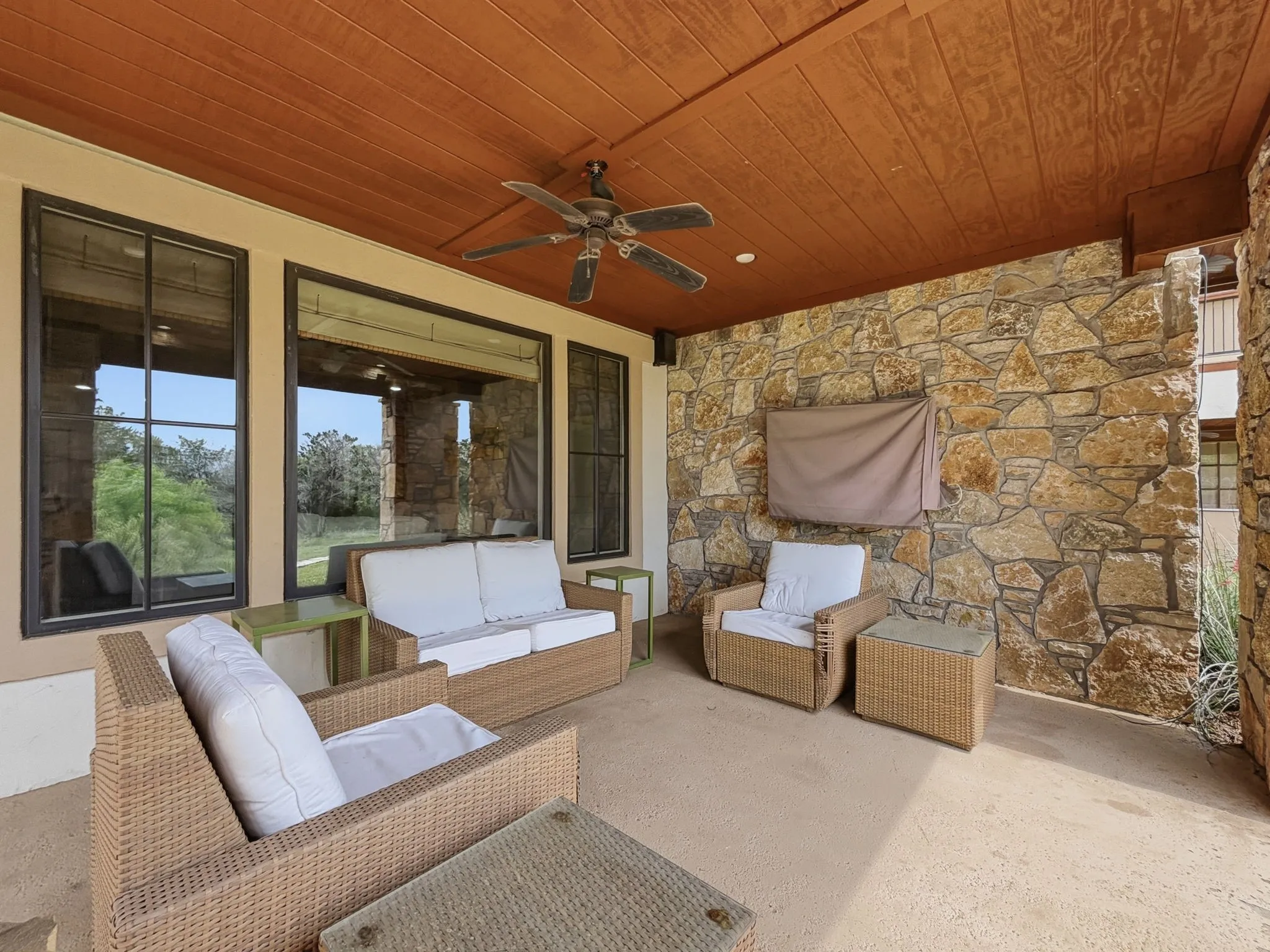 Condominium For Sale in Palo Pinto County , 2033 Harbor Way 104, Graford, Texas 76449, 3 Bedroom, 3 Bathroom, 1 Garage spaces, 2,088 Sqft, built in 2008, Preowned, mls#21242020, Real Estate Agent in Graford, Homes For Sale in Palo Pinto county, Homes For Sale in Graford, Realtor in Graford Texas, Real Estate Brokerage Independent Realty Texas, Luminita Cordes Realtor