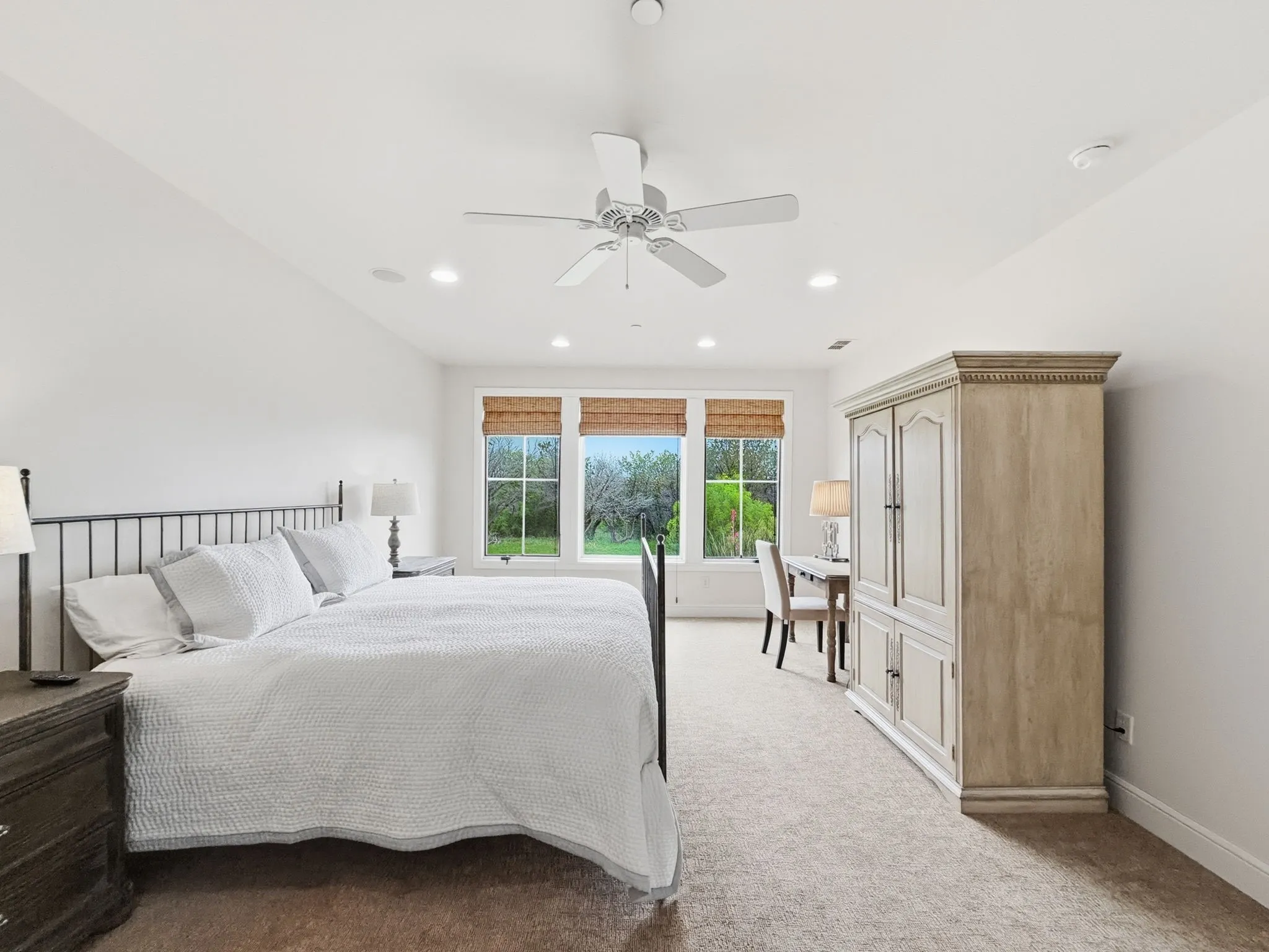 Condominium For Sale in Palo Pinto County , 2033 Harbor Way 104, Graford, Texas 76449, 3 Bedroom, 3 Bathroom, 1 Garage spaces, 2,088 Sqft, built in 2008, Preowned, mls#21242020, Real Estate Agent in Graford, Homes For Sale in Palo Pinto county, Homes For Sale in Graford, Realtor in Graford Texas, Real Estate Brokerage Independent Realty Texas, Luminita Cordes Realtor