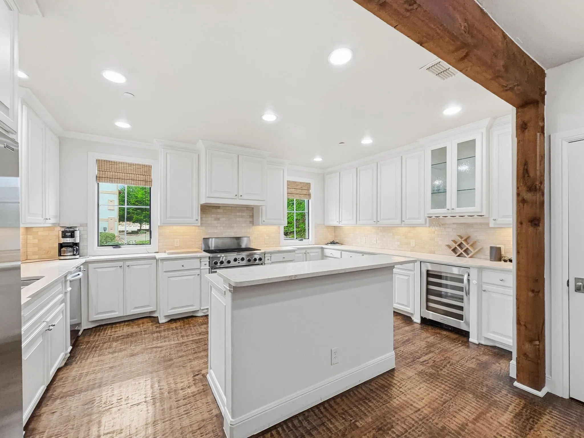 Condominium For Sale in Palo Pinto County , 2033 Harbor Way 104, Graford, Texas 76449, 3 Bedroom, 3 Bathroom, 1 Garage spaces, 2,088 Sqft, built in 2008, Preowned, mls#21242020, Real Estate Agent in Graford, Homes For Sale in Palo Pinto county, Homes For Sale in Graford, Realtor in Graford Texas, Real Estate Brokerage Independent Realty Texas, Luminita Cordes Realtor