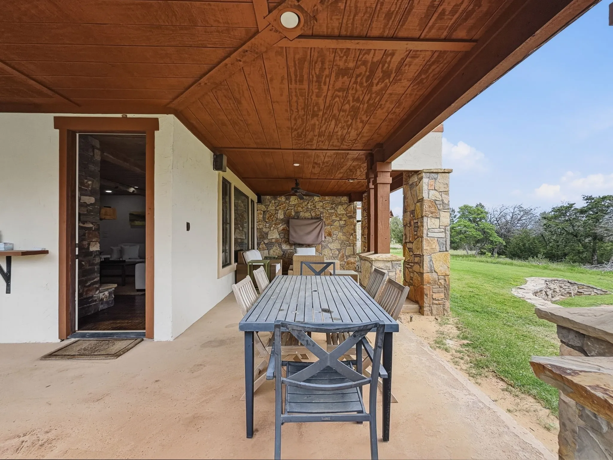 Condominium For Sale in Palo Pinto County , 2033 Harbor Way 104, Graford, Texas 76449, 3 Bedroom, 3 Bathroom, 1 Garage spaces, 2,088 Sqft, built in 2008, Preowned, mls#21242020, Real Estate Agent in Graford, Homes For Sale in Palo Pinto county, Homes For Sale in Graford, Realtor in Graford Texas, Real Estate Brokerage Independent Realty Texas, Luminita Cordes Realtor