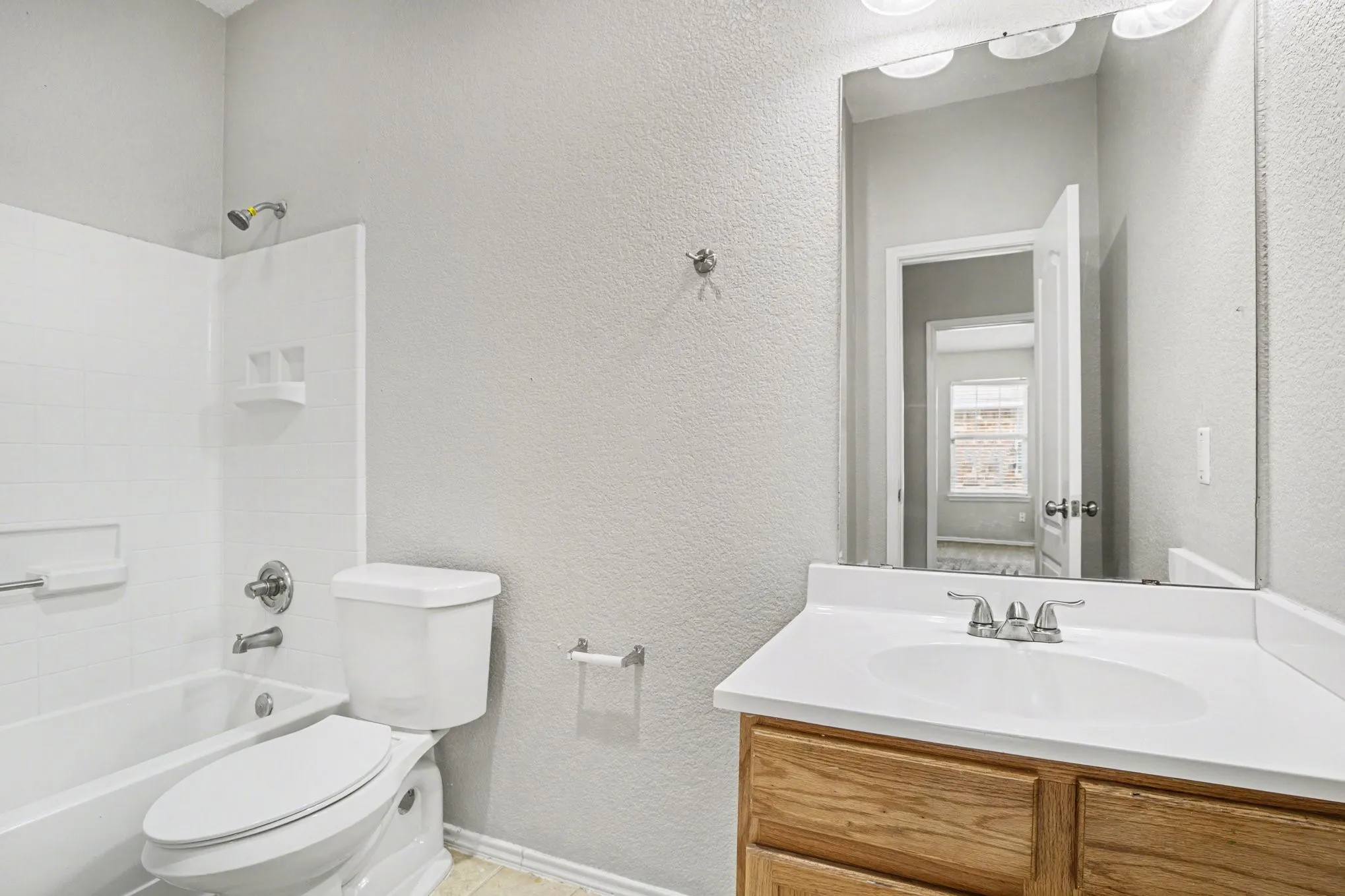 Single Family Residence For Sale in Johnson County , 2624 Buffalo Run, Burleson, Texas 76028, 3 Bedroom, 3 Bathroom, 2 Garage spaces, 2,060 Sqft, built in 2004, mls#21237280, Real Estate Agent in Burleson, Homes For Sale in Johnson county, Homes For Sale in Burleson, Realtor in Burleson Texas, Real Estate Brokerage Independent Realty Texas, Luminita Cordes Realtor