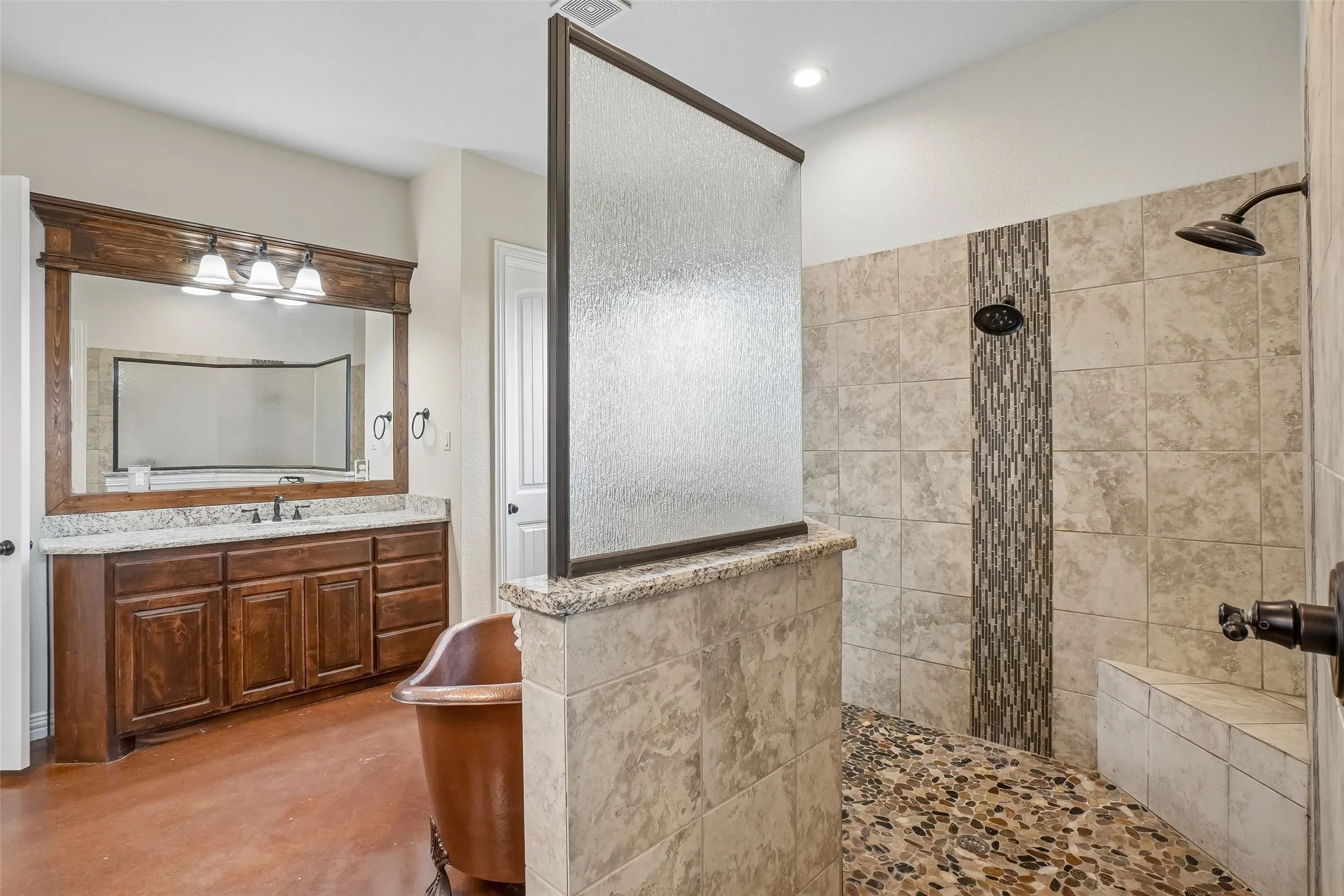 Single Family Residence For Sale in Ellis County , 6411 Caliche Circle, Midlothian, Texas 76065, 4 Bedroom, 4 Bathroom, 3 Garage spaces, 3,278 Sqft, built in 2017, mls#21228545, Real Estate Agent in Midlothian, Homes For Sale in Ellis county, Homes For Sale in Midlothian, Realtor in Midlothian Texas, Real Estate Brokerage Independent Realty Texas, Luminita Cordes Realtor