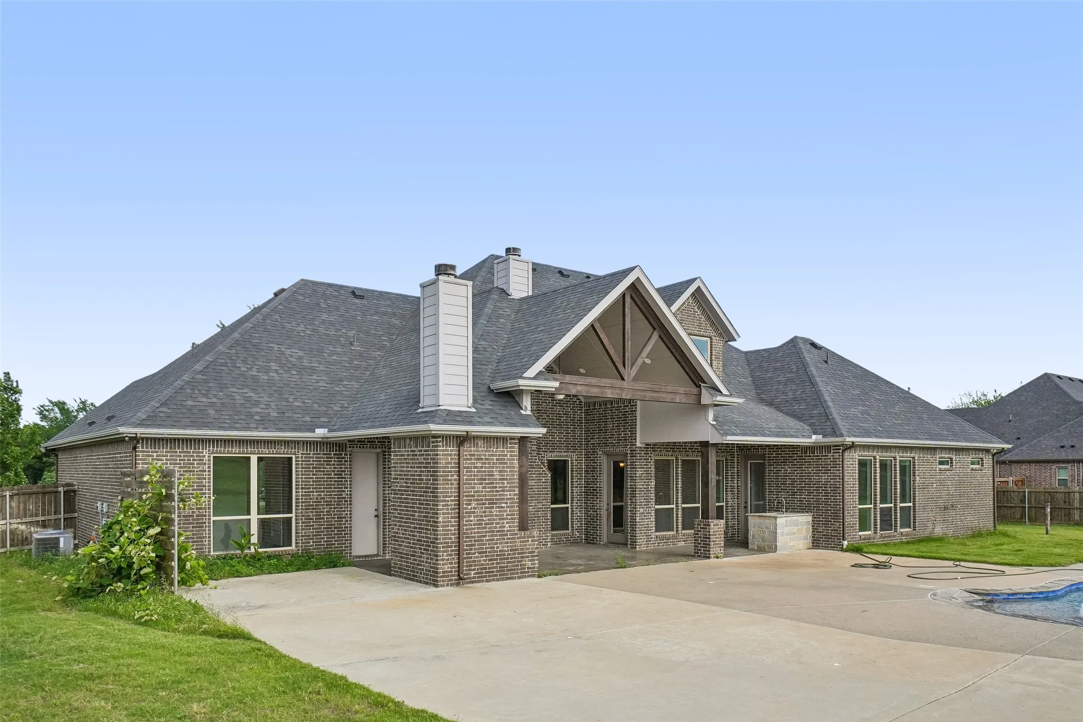 Single Family Residence For Sale in Ellis County , 6411 Caliche Circle, Midlothian, Texas 76065, 4 Bedroom, 4 Bathroom, 3 Garage spaces, 3,278 Sqft, built in 2017, mls#21228545, Real Estate Agent in Midlothian, Homes For Sale in Ellis county, Homes For Sale in Midlothian, Realtor in Midlothian Texas, Real Estate Brokerage Independent Realty Texas, Luminita Cordes Realtor