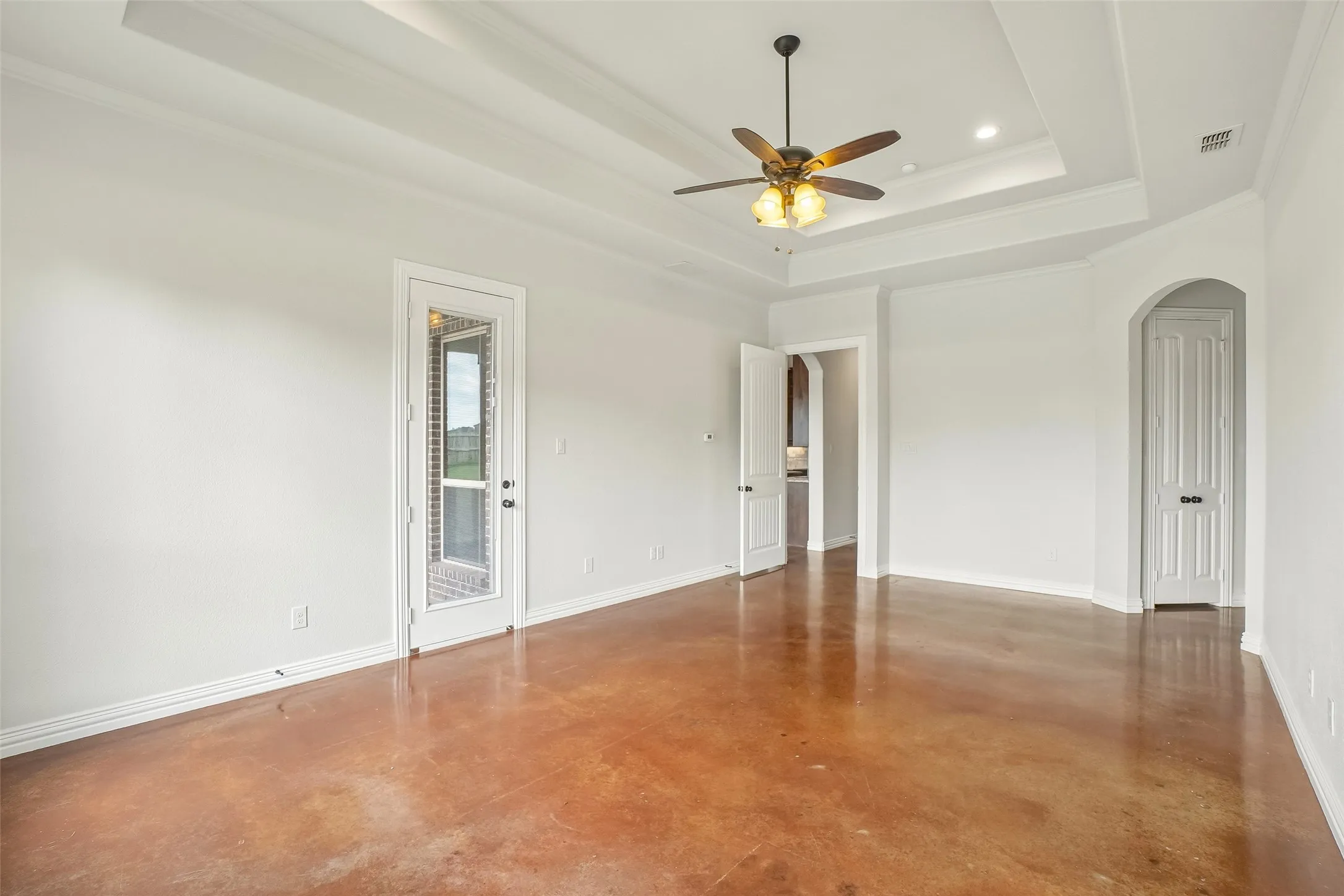 Single Family Residence For Sale in Ellis County , 6411 Caliche Circle, Midlothian, Texas 76065, 4 Bedroom, 4 Bathroom, 3 Garage spaces, 3,278 Sqft, built in 2017, mls#21228545, Real Estate Agent in Midlothian, Homes For Sale in Ellis county, Homes For Sale in Midlothian, Realtor in Midlothian Texas, Real Estate Brokerage Independent Realty Texas, Luminita Cordes Realtor