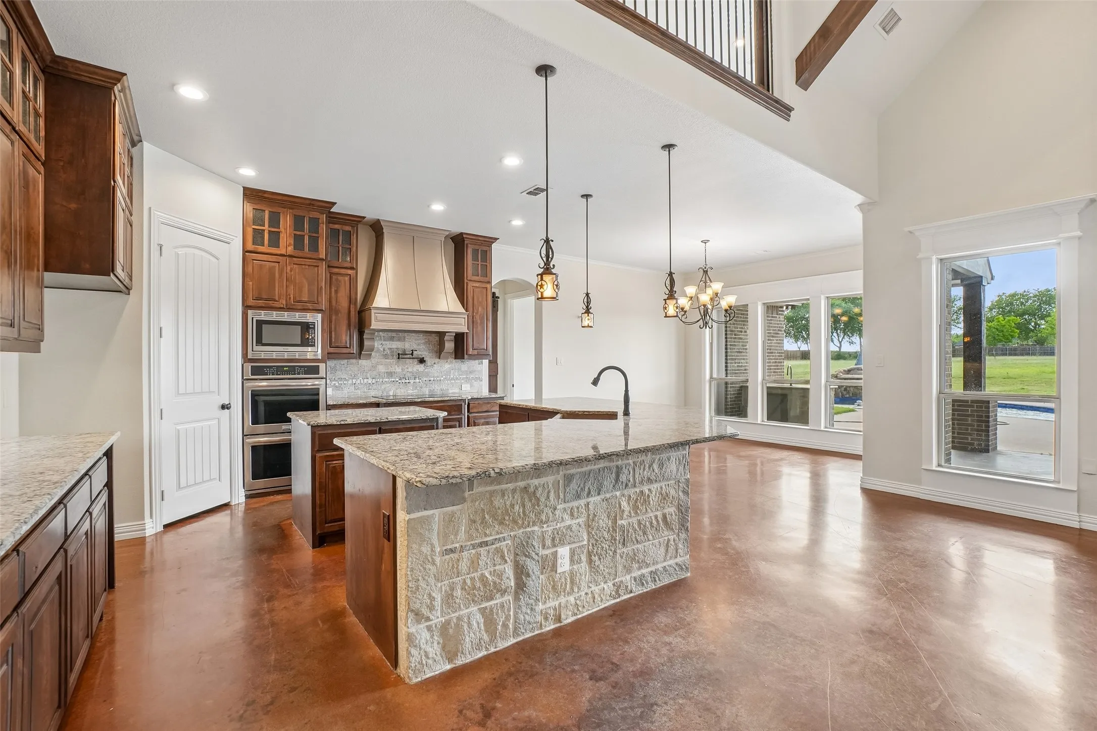 Single Family Residence For Sale in Ellis County , 6411 Caliche Circle, Midlothian, Texas 76065, 4 Bedroom, 4 Bathroom, 3 Garage spaces, 3,278 Sqft, built in 2017, mls#21228545, Real Estate Agent in Midlothian, Homes For Sale in Ellis county, Homes For Sale in Midlothian, Realtor in Midlothian Texas, Real Estate Brokerage Independent Realty Texas, Luminita Cordes Realtor