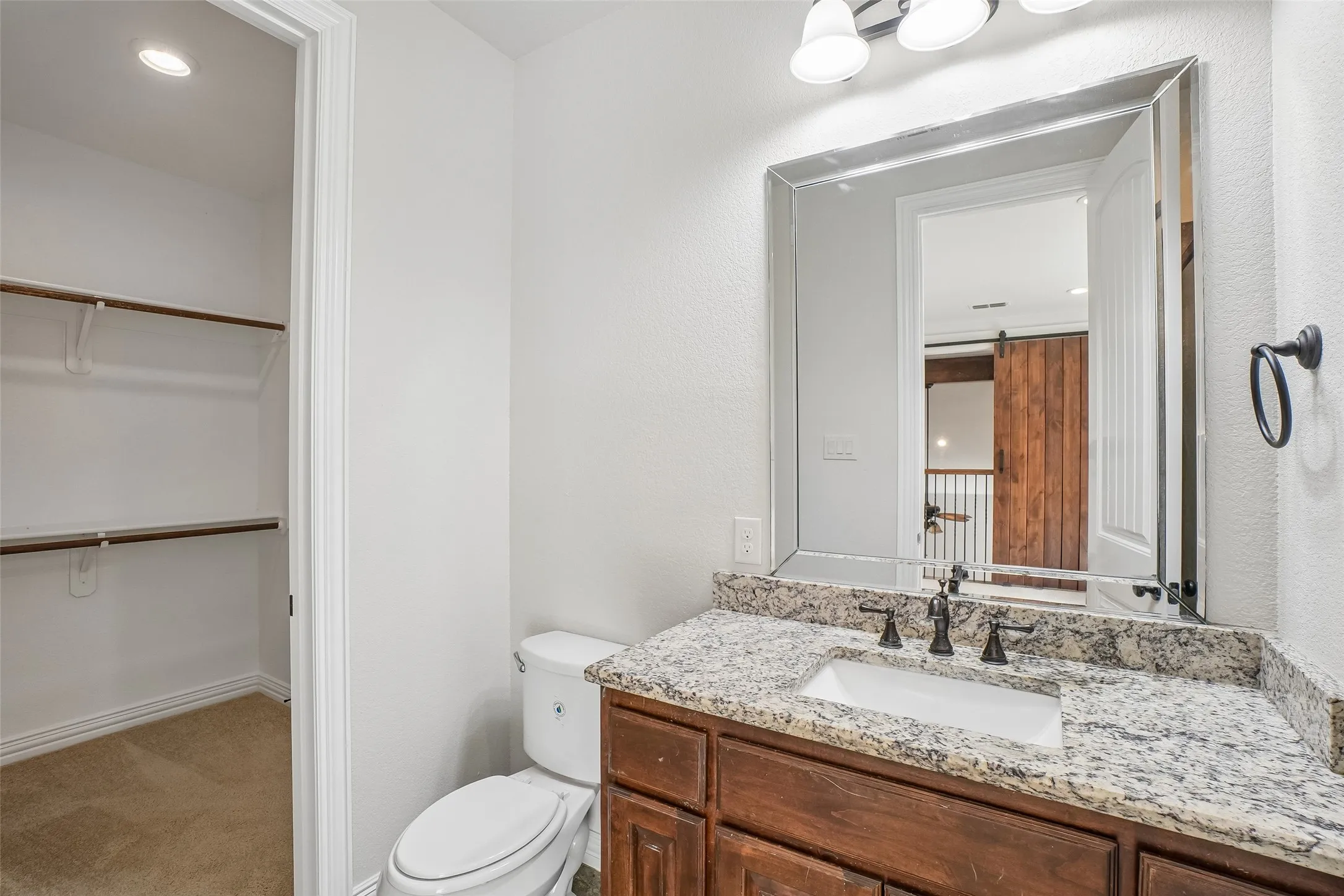 Single Family Residence For Sale in Ellis County , 6411 Caliche Circle, Midlothian, Texas 76065, 4 Bedroom, 4 Bathroom, 3 Garage spaces, 3,278 Sqft, built in 2017, mls#21228545, Real Estate Agent in Midlothian, Homes For Sale in Ellis county, Homes For Sale in Midlothian, Realtor in Midlothian Texas, Real Estate Brokerage Independent Realty Texas, Luminita Cordes Realtor