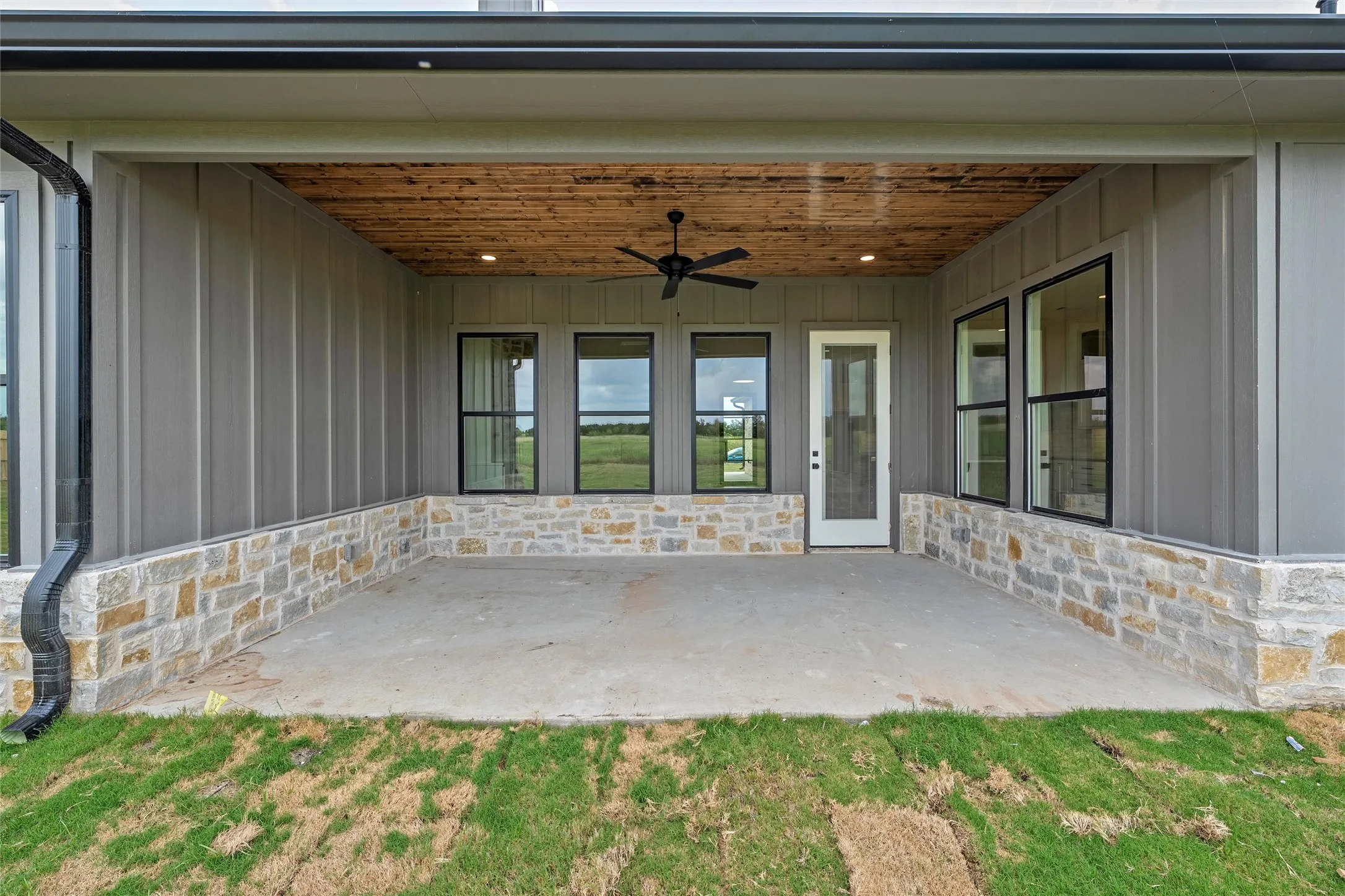 Single Family Residence For Sale in Mc Lennan County , 407 Lacek Mill Road, China Spring, Texas 76633, 4 Bedroom, 3 Bathroom, 2 Garage spaces, 2,354 Sqft, built in 2026, New Construction - Complete, mls#21242505, Real Estate Agent in China Spring, Homes For Sale in Mc Lennan county, Homes For Sale in China Spring, Realtor in China Spring Texas, Real Estate Brokerage Independent Realty Texas, Luminita Cordes Realtor