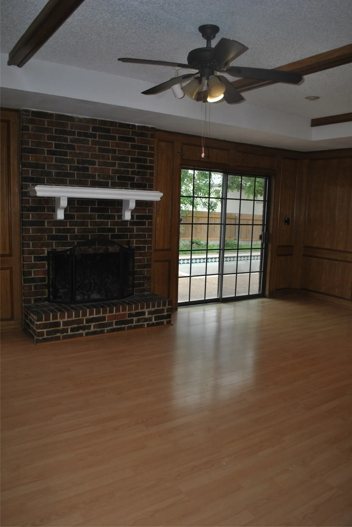 Single Family Residence For Rent in Denton County , 1902 ASPEN Drive, Lewisville, Texas 75077, 3 Bedrooms, 2 Bathrooms, 2 Garage spaces, 1,795 Sqft, built in 1978, Preowned, Price $2,400, mls#21230383, Real Estate Agent in Lewisville, Homes For Rent in Denton county, Homes For Rent in Lewisville, Realtor in Lewisville Texas, Real Estate Brokerage Independent Realty Texas, Luminita Cordes Realtor