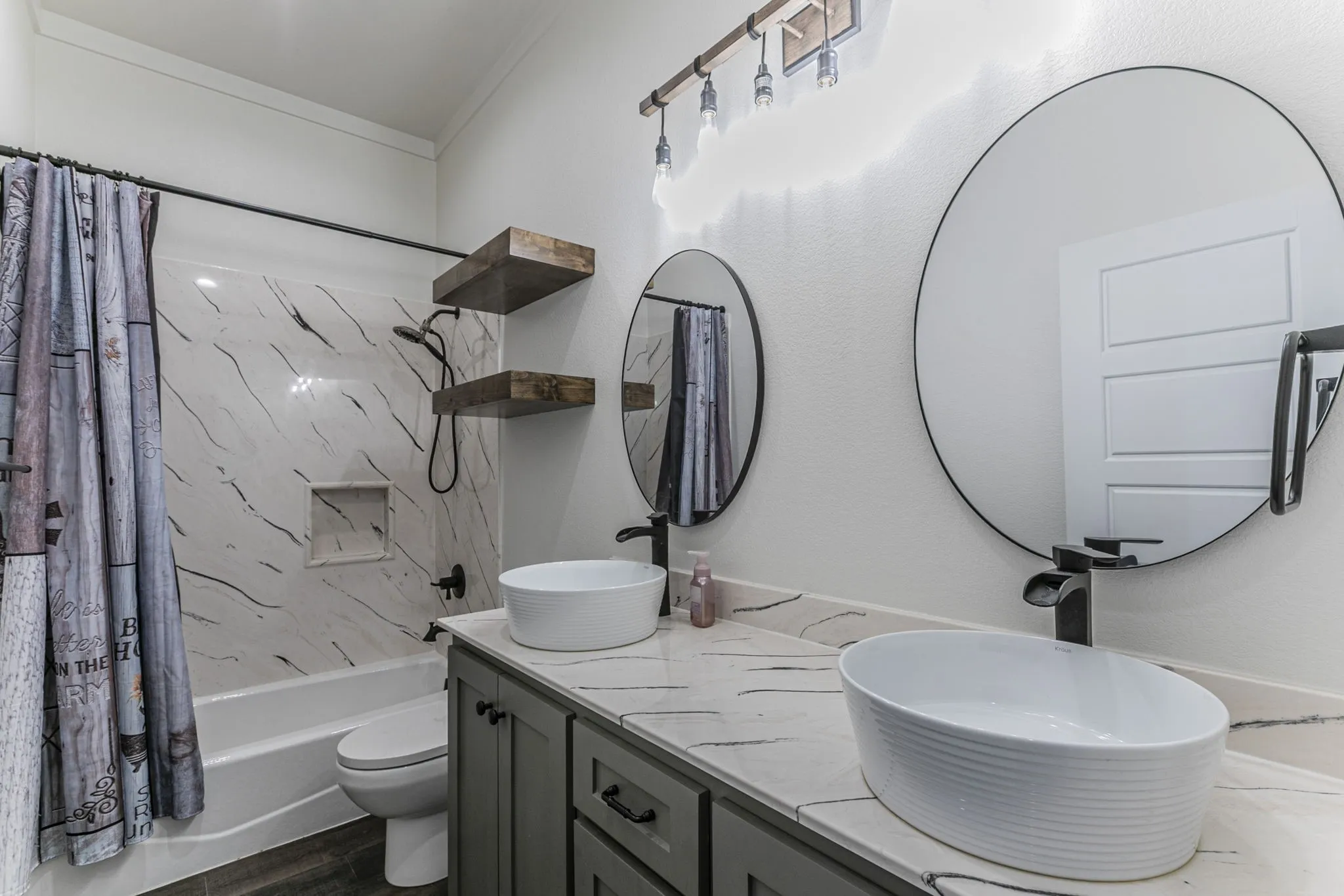 Single Family Residence For Sale in Mc Lennan County , 289 E Bell Road, Waco, Texas 76705, 4 Bedroom, 3 Bathroom, 2 Garage spaces, 2,928 Sqft, built in 2021, mls#21241825, Real Estate Agent in Waco, Homes For Sale in Mc Lennan county, Homes For Sale in Waco, Realtor in Waco Texas, Real Estate Brokerage Independent Realty Texas, Luminita Cordes Realtor
