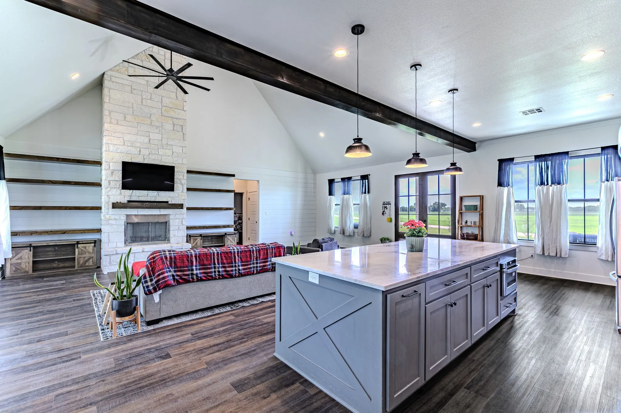 Single Family Residence For Sale in Mc Lennan County , 289 E Bell Road, Waco, Texas 76705, 4 Bedroom, 3 Bathroom, 2 Garage spaces, 2,928 Sqft, built in 2021, mls#21241825, Real Estate Agent in Waco, Homes For Sale in Mc Lennan county, Homes For Sale in Waco, Realtor in Waco Texas, Real Estate Brokerage Independent Realty Texas, Luminita Cordes Realtor