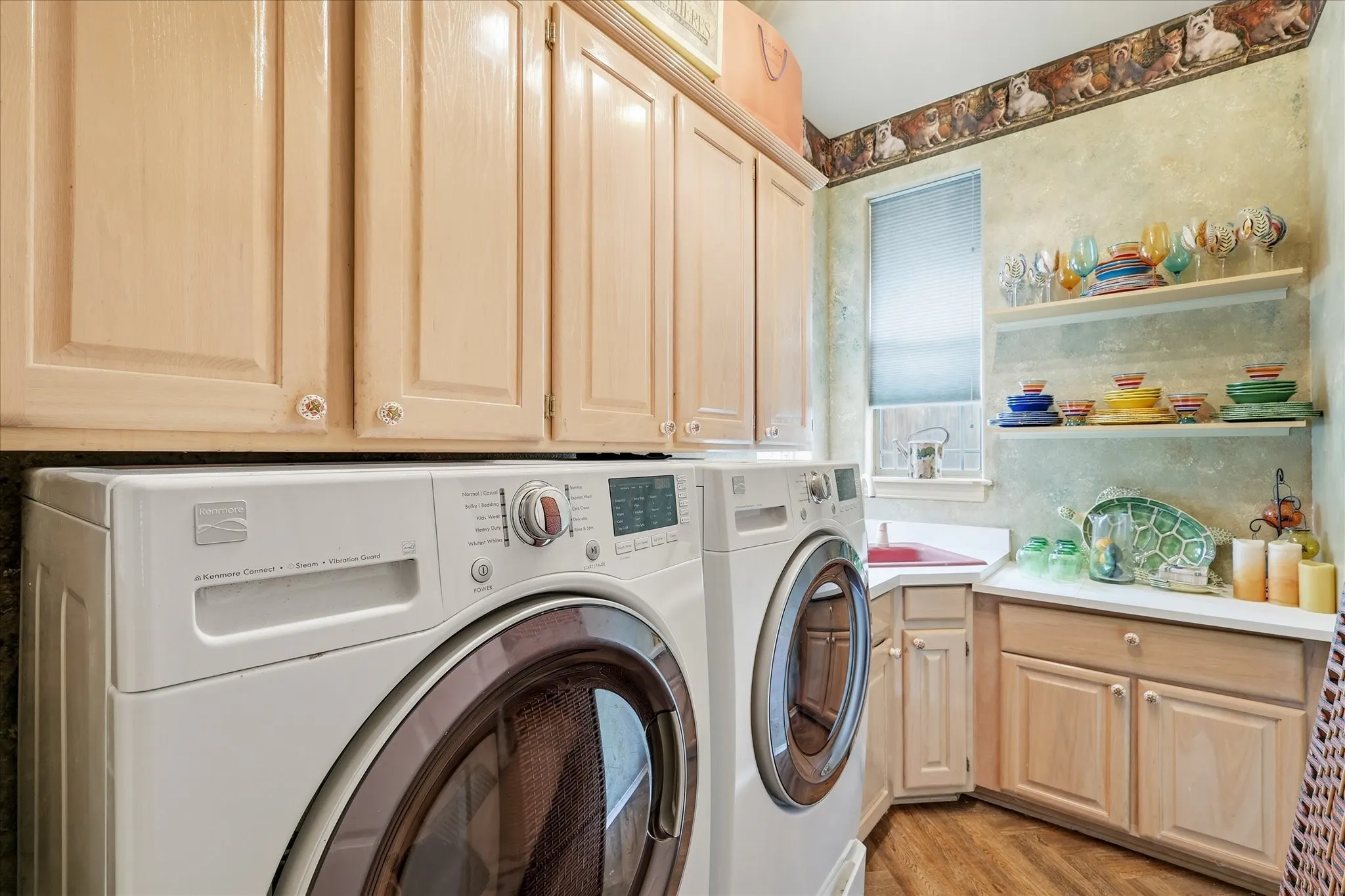 Single Family Residence For Sale in Tarrant County , 4717 Morris Heights Drive, Arlington, Texas 76016, 3 Bedroom, 5 Bathroom, 2 Garage spaces, 3,277 Sqft, built in 1993, Preowned, mls#21241654, Real Estate Agent in Arlington, Homes For Sale in Tarrant county, Homes For Sale in Arlington, Realtor in Arlington Texas, Real Estate Brokerage Independent Realty Texas, Luminita Cordes Realtor