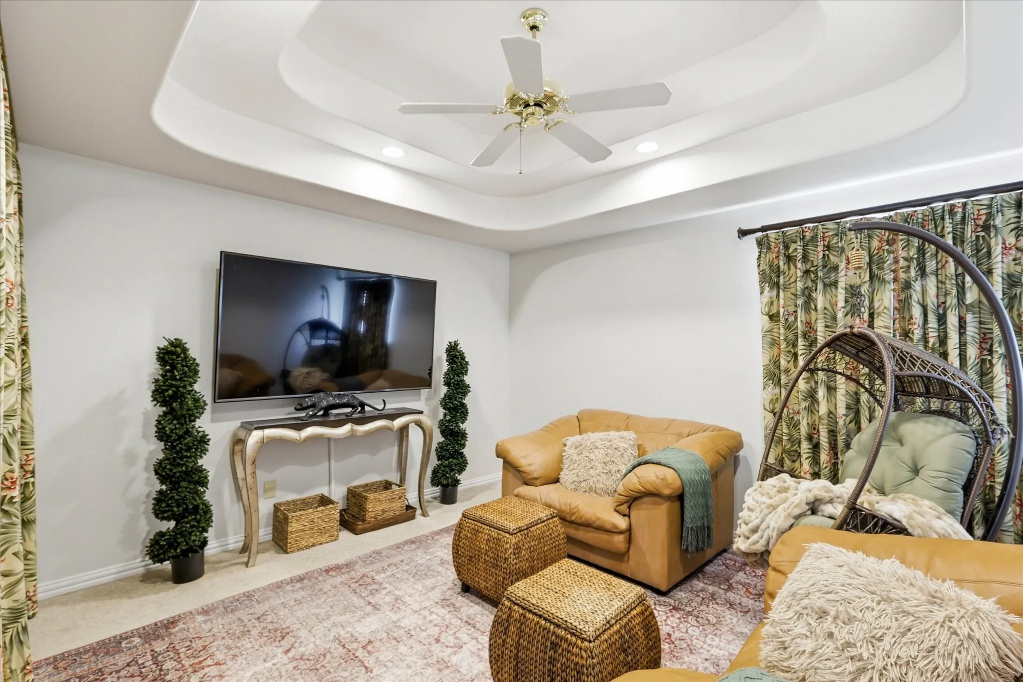 Single Family Residence For Sale in Tarrant County , 4717 Morris Heights Drive, Arlington, Texas 76016, 3 Bedroom, 5 Bathroom, 2 Garage spaces, 3,277 Sqft, built in 1993, Preowned, mls#21241654, Real Estate Agent in Arlington, Homes For Sale in Tarrant county, Homes For Sale in Arlington, Realtor in Arlington Texas, Real Estate Brokerage Independent Realty Texas, Luminita Cordes Realtor