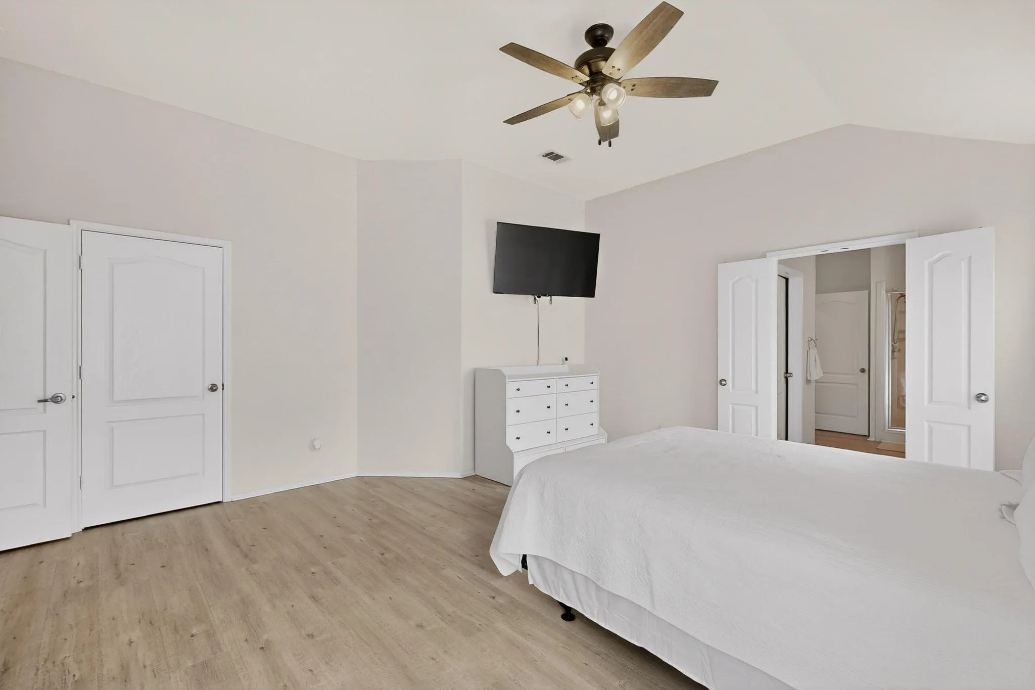 Single Family Residence For Sale in Collin County , 507 Oxford Loop, Princeton, Texas 75407, 3 Bedroom, 2 Bathroom, 2 Garage spaces, 1,767 Sqft, built in 2005, Preowned, mls#21235780, Real Estate Agent in Princeton, Homes For Sale in Collin county, Homes For Sale in Princeton, Realtor in Princeton Texas, Real Estate Brokerage Independent Realty Texas, Luminita Cordes Realtor