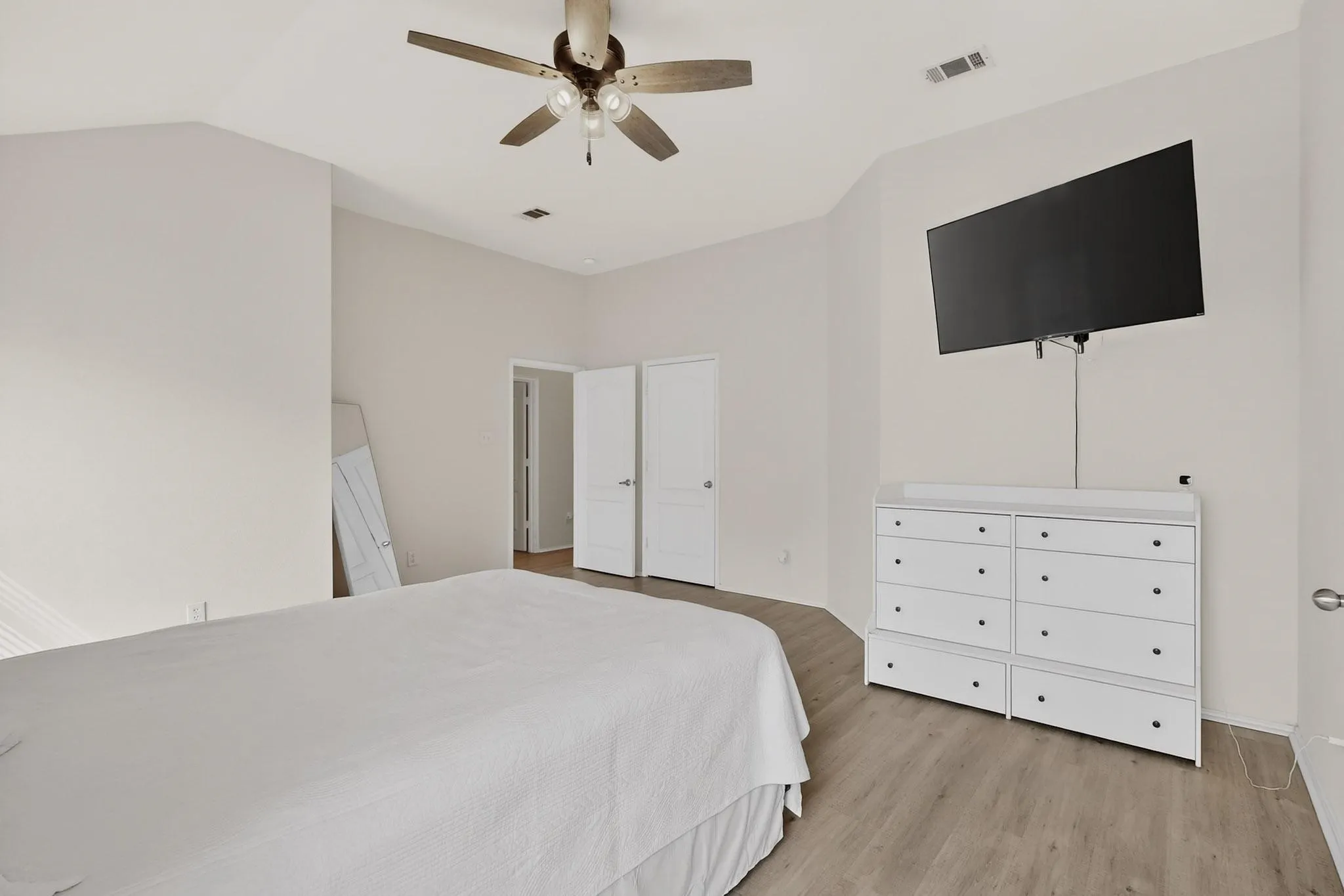 Single Family Residence For Sale in Collin County , 507 Oxford Loop, Princeton, Texas 75407, 3 Bedroom, 2 Bathroom, 2 Garage spaces, 1,767 Sqft, built in 2005, Preowned, mls#21235780, Real Estate Agent in Princeton, Homes For Sale in Collin county, Homes For Sale in Princeton, Realtor in Princeton Texas, Real Estate Brokerage Independent Realty Texas, Luminita Cordes Realtor
