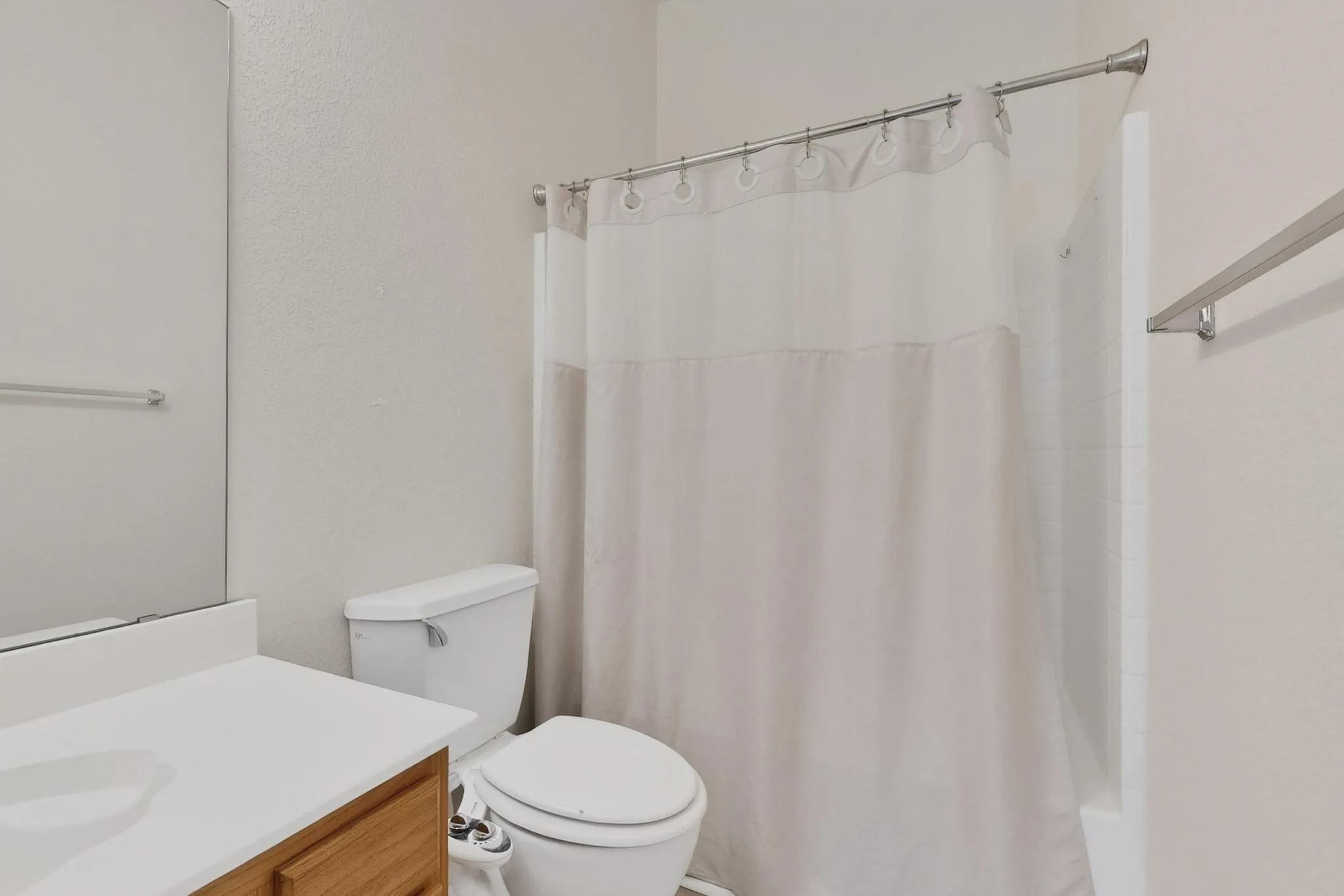 Single Family Residence For Sale in Collin County , 507 Oxford Loop, Princeton, Texas 75407, 3 Bedroom, 2 Bathroom, 2 Garage spaces, 1,767 Sqft, built in 2005, Preowned, mls#21235780, Real Estate Agent in Princeton, Homes For Sale in Collin county, Homes For Sale in Princeton, Realtor in Princeton Texas, Real Estate Brokerage Independent Realty Texas, Luminita Cordes Realtor