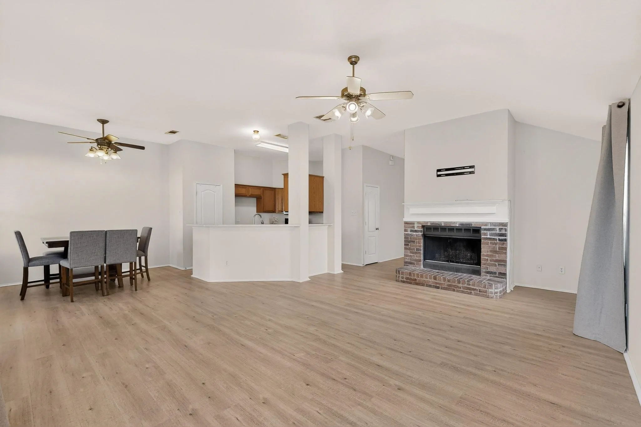 Single Family Residence For Sale in Collin County , 507 Oxford Loop, Princeton, Texas 75407, 3 Bedroom, 2 Bathroom, 2 Garage spaces, 1,767 Sqft, built in 2005, Preowned, mls#21235780, Real Estate Agent in Princeton, Homes For Sale in Collin county, Homes For Sale in Princeton, Realtor in Princeton Texas, Real Estate Brokerage Independent Realty Texas, Luminita Cordes Realtor