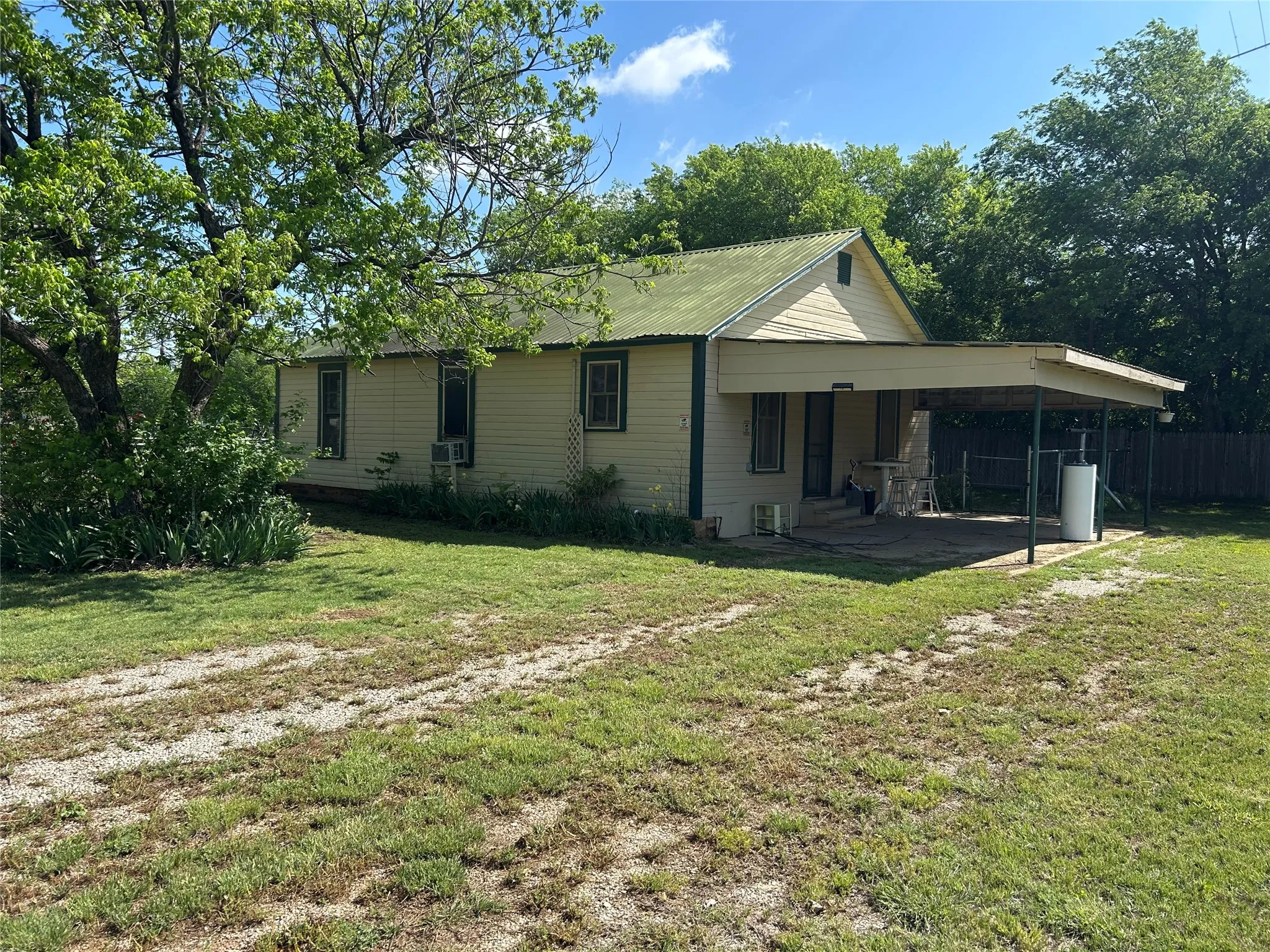 Single Family Residence For Sale in Young County , 109 Harrison Avenue, Newcastle, Texas 76372, 3 Bedroom, 1 Bathroom, Garage spaces, 952 Sqft, built in 1930, Price $45,000, mls#21243503, Real Estate Agent in Newcastle, Homes For Sale in Young county, Homes For Sale in Newcastle, Realtor in Newcastle Texas, Real Estate Brokerage Independent Realty Texas, Luminita Cordes Realtor