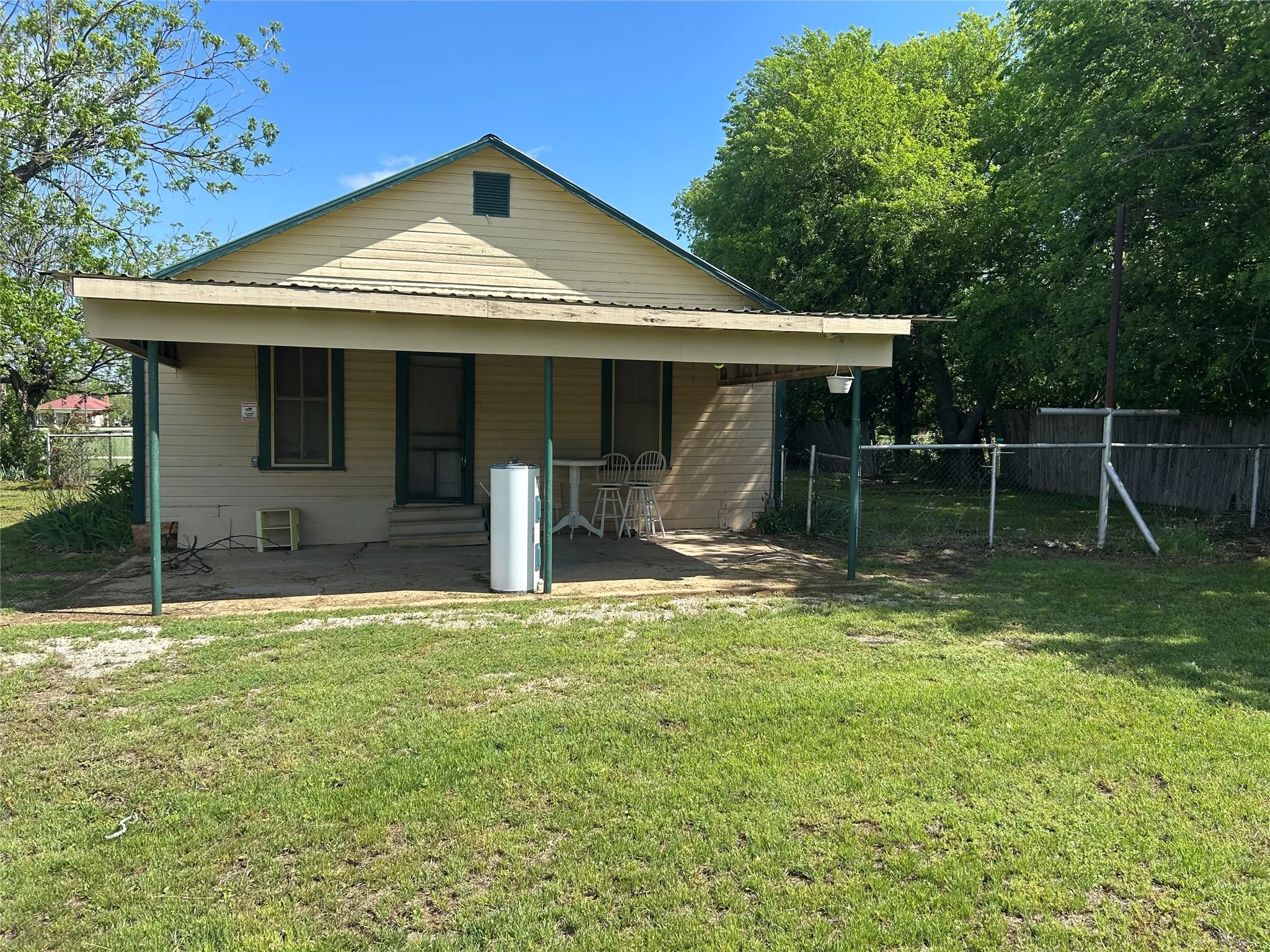 Single Family Residence For Sale in Young County , 109 Harrison Avenue, Newcastle, Texas 76372, 3 Bedroom, 1 Bathroom, Garage spaces, 952 Sqft, built in 1930, Price $45,000, mls#21243503, Real Estate Agent in Newcastle, Homes For Sale in Young county, Homes For Sale in Newcastle, Realtor in Newcastle Texas, Real Estate Brokerage Independent Realty Texas, Luminita Cordes Realtor