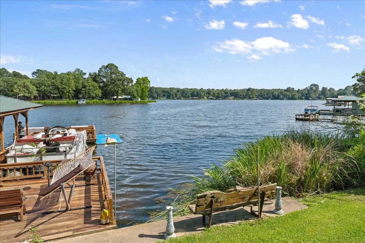 Single Family Residence For Sale in Wood County , 1027 County Road 3230, Quitman, Texas 75783, 3 Bedroom, 2 Bathroom, Garage spaces, 2,455 Sqft, built in 1947, mls#21238495, Real Estate Agent in Quitman, Homes For Sale in Wood county, Homes For Sale in Quitman, Realtor in Quitman Texas, Real Estate Brokerage Independent Realty Texas, Luminita Cordes Realtor
