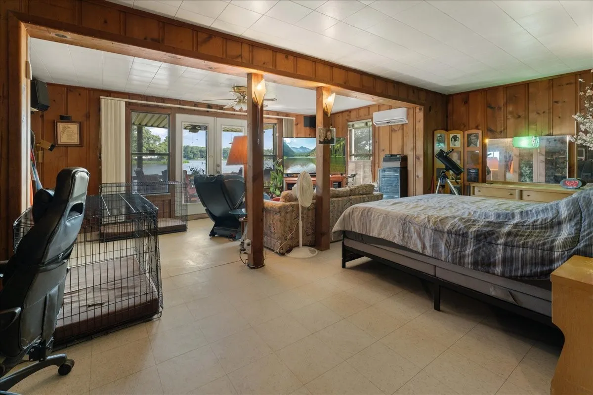 Single Family Residence For Sale in Wood County , 1027 County Road 3230, Quitman, Texas 75783, 3 Bedroom, 2 Bathroom, Garage spaces, 2,455 Sqft, built in 1947, mls#21238495, Real Estate Agent in Quitman, Homes For Sale in Wood county, Homes For Sale in Quitman, Realtor in Quitman Texas, Real Estate Brokerage Independent Realty Texas, Luminita Cordes Realtor