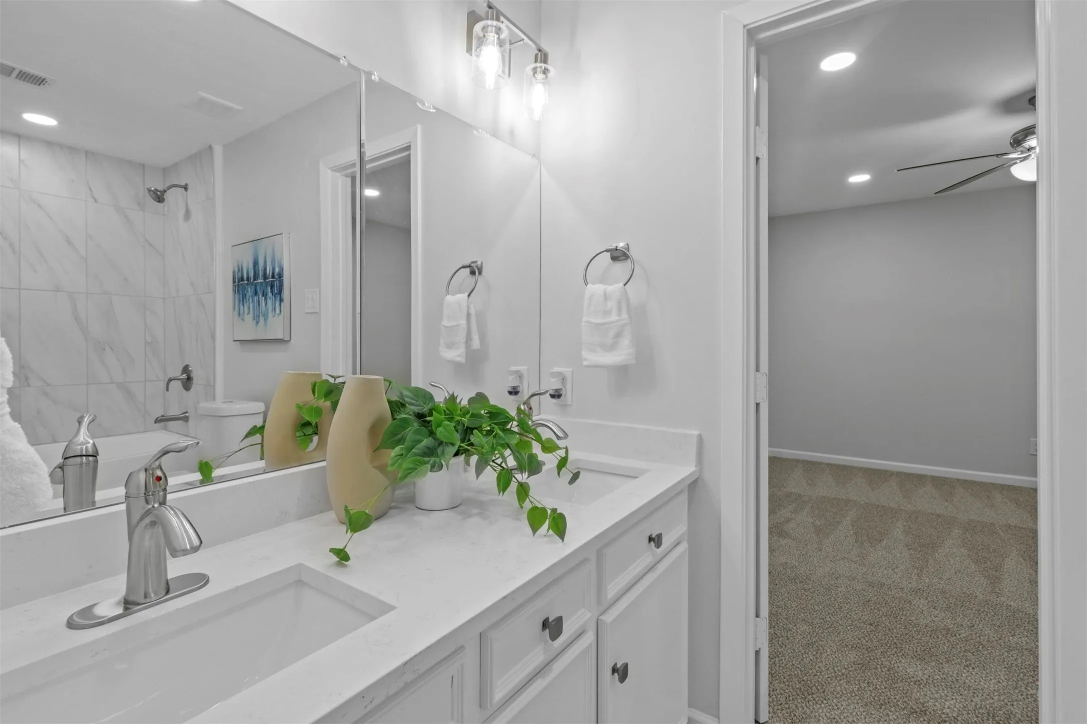 Single Family Residence For Rent in Dallas County , 3212 Altman Drive, Dallas, Texas 75229, 4 Bedroom, 3 Bathroom, 2 Garage spaces, 2,619 Sqft, built in 1968, mls#21243538, Real Estate Agent in Dallas, Homes For Rent in Dallas county, Homes For Rent in Dallas, Realtor in Dallas Texas, Real Estate Brokerage Independent Realty Texas, Luminita Cordes Realtor