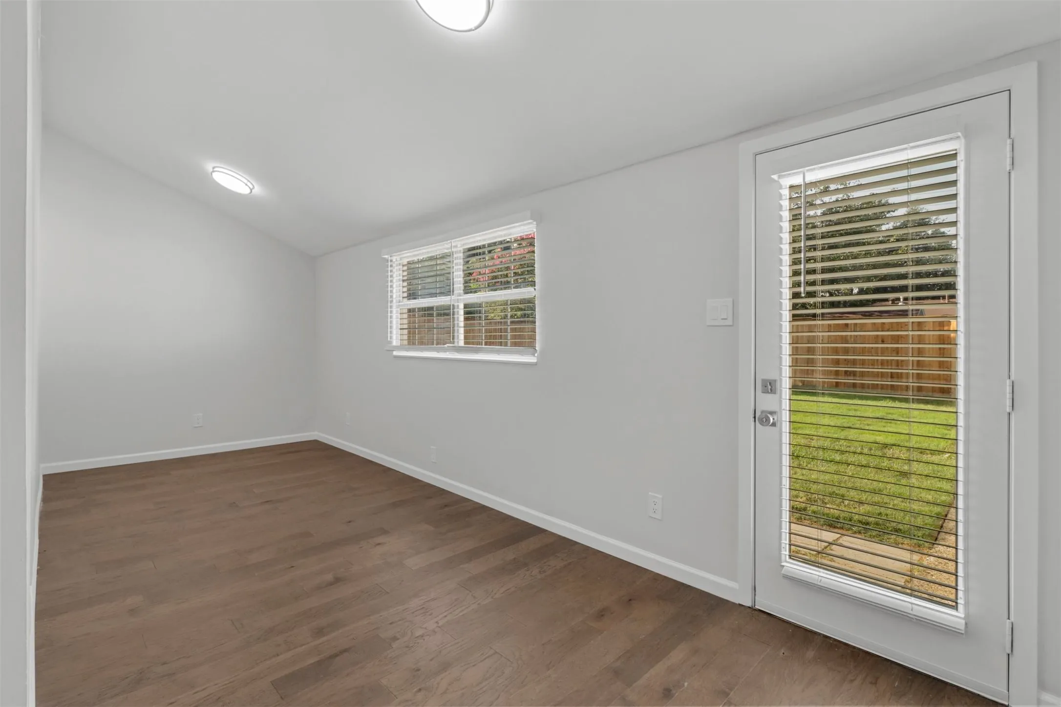 Single Family Residence For Rent in Dallas County , 3212 Altman Drive, Dallas, Texas 75229, 4 Bedroom, 3 Bathroom, 2 Garage spaces, 2,619 Sqft, built in 1968, mls#21243538, Real Estate Agent in Dallas, Homes For Rent in Dallas county, Homes For Rent in Dallas, Realtor in Dallas Texas, Real Estate Brokerage Independent Realty Texas, Luminita Cordes Realtor