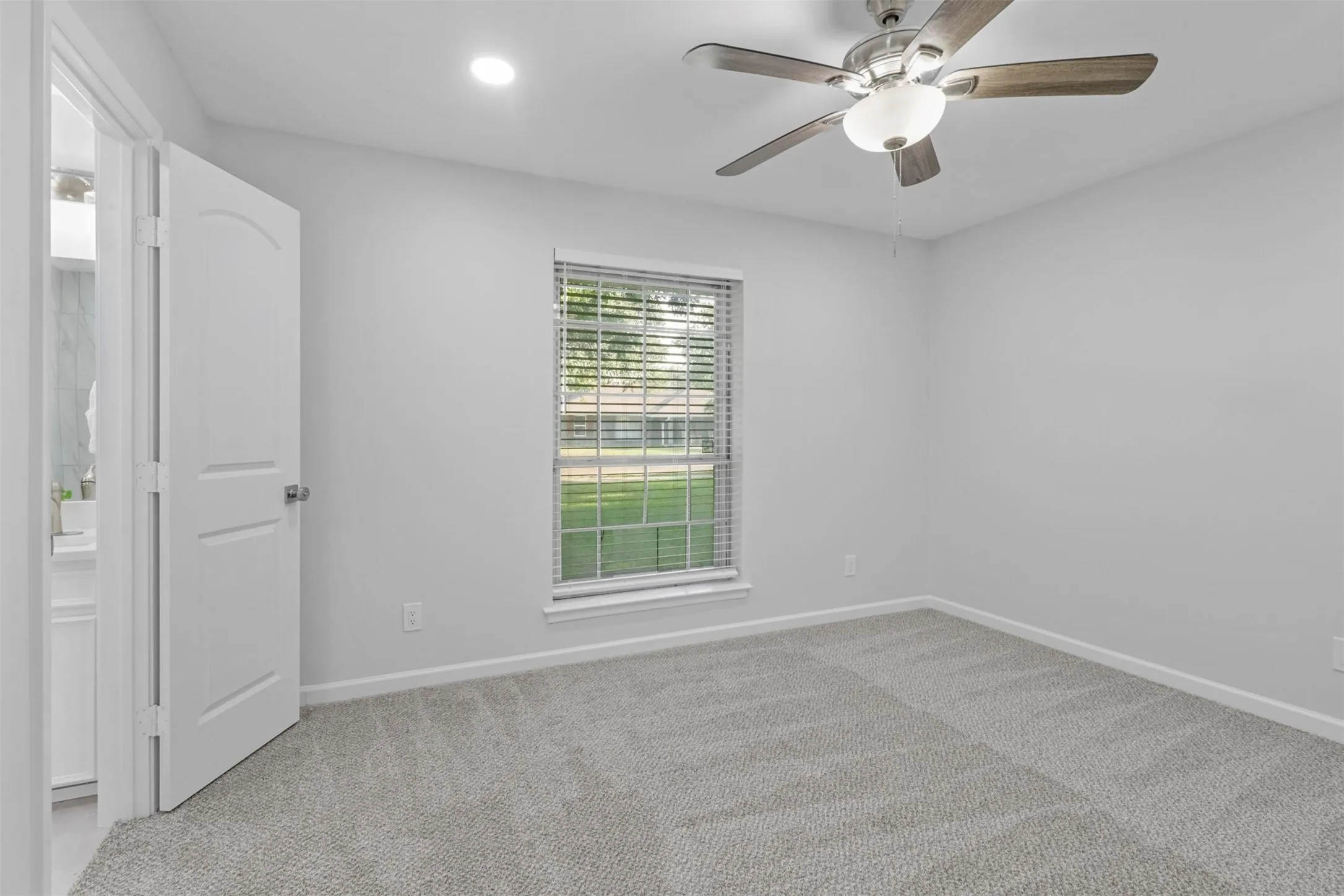 Single Family Residence For Rent in Dallas County , 3212 Altman Drive, Dallas, Texas 75229, 4 Bedroom, 3 Bathroom, 2 Garage spaces, 2,619 Sqft, built in 1968, mls#21243538, Real Estate Agent in Dallas, Homes For Rent in Dallas county, Homes For Rent in Dallas, Realtor in Dallas Texas, Real Estate Brokerage Independent Realty Texas, Luminita Cordes Realtor