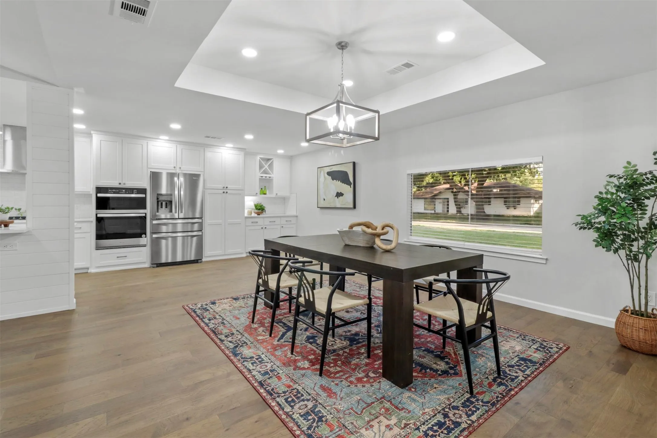 Single Family Residence For Rent in Dallas County , 3212 Altman Drive, Dallas, Texas 75229, 4 Bedroom, 3 Bathroom, 2 Garage spaces, 2,619 Sqft, built in 1968, mls#21243538, Real Estate Agent in Dallas, Homes For Rent in Dallas county, Homes For Rent in Dallas, Realtor in Dallas Texas, Real Estate Brokerage Independent Realty Texas, Luminita Cordes Realtor