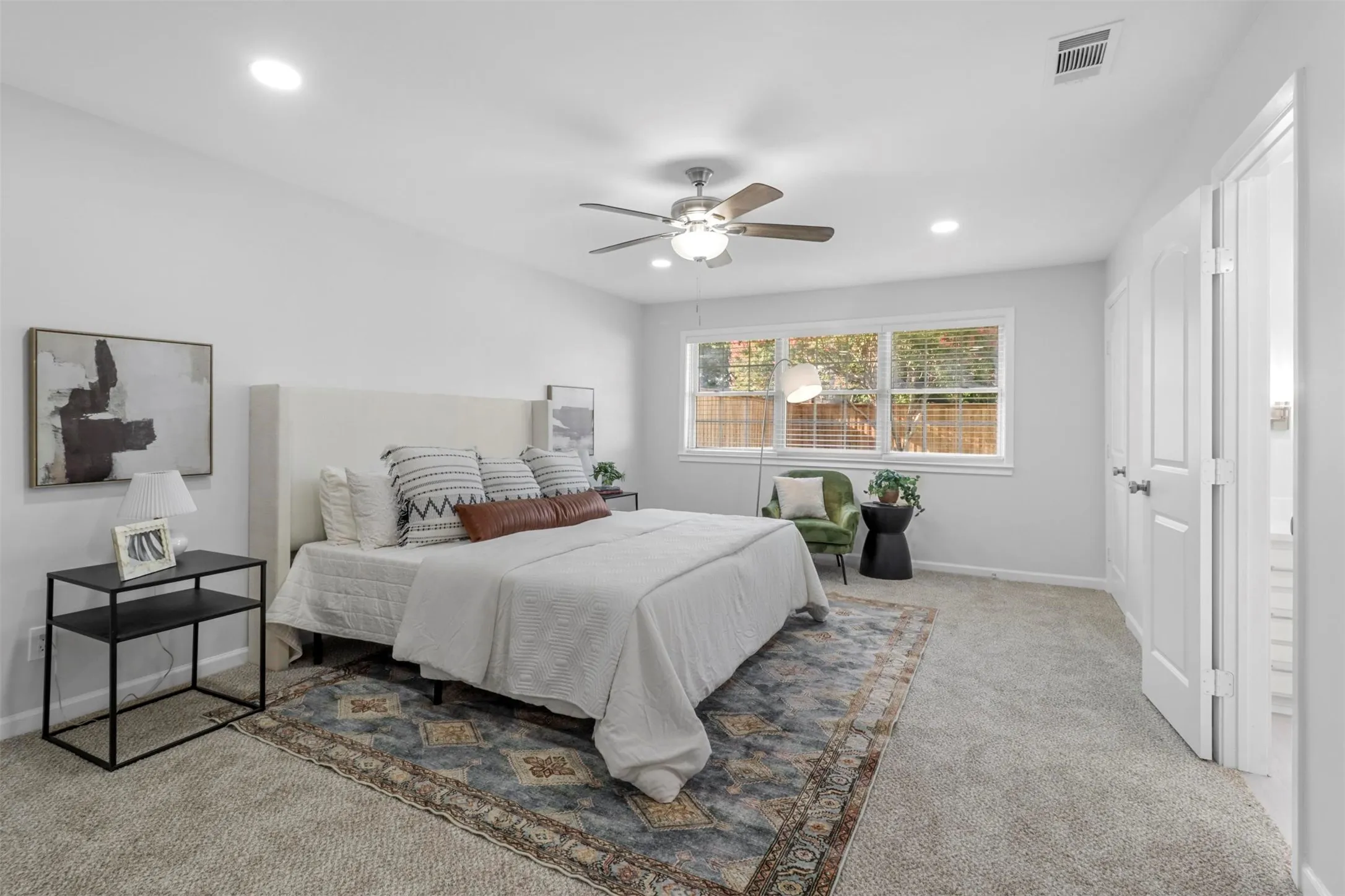 Single Family Residence For Rent in Dallas County , 3212 Altman Drive, Dallas, Texas 75229, 4 Bedroom, 3 Bathroom, 2 Garage spaces, 2,619 Sqft, built in 1968, mls#21243538, Real Estate Agent in Dallas, Homes For Rent in Dallas county, Homes For Rent in Dallas, Realtor in Dallas Texas, Real Estate Brokerage Independent Realty Texas, Luminita Cordes Realtor