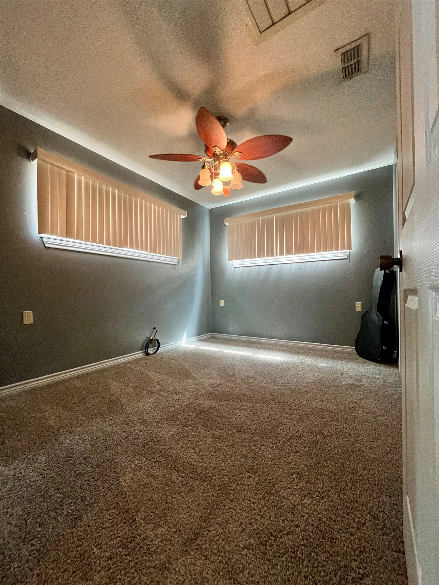 Single Family Residence For Sale in Wood County , 111 Private Road 6980, Alba, Texas 75410, 2 Bedrooms, 2 Bathrooms, 1 Garage spaces, 1,392 Sqft, built in 2005, Preowned, Price $230,000, mls#21243548, Real Estate Agent in Alba, Homes For Sale in Wood county, Homes For Sale in Alba, Realtor in Alba Texas, Real Estate Brokerage Independent Realty Texas, Luminita Cordes Realtor