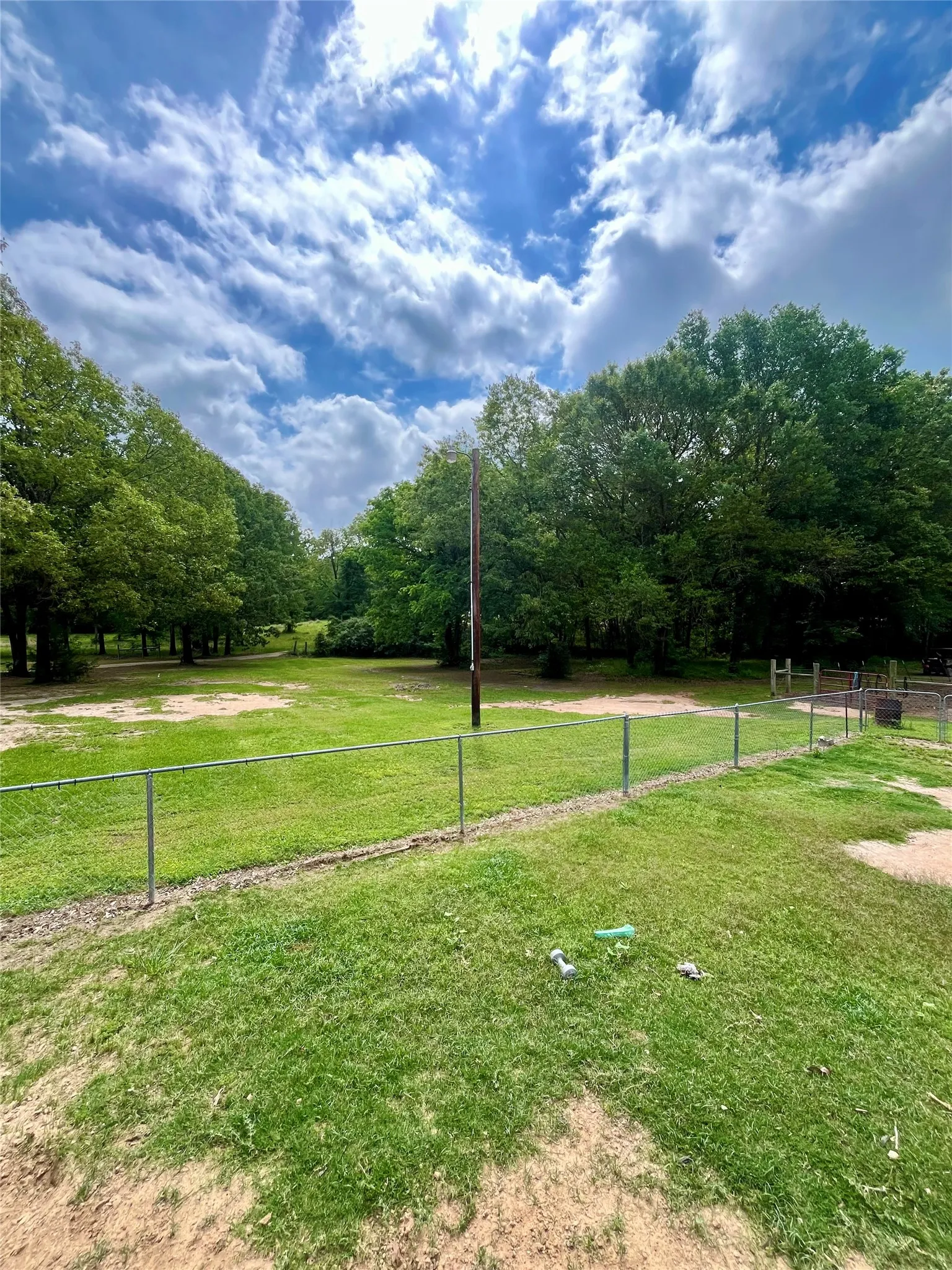 Single Family Residence For Sale in Wood County , 111 Private Road 6980, Alba, Texas 75410, 2 Bedrooms, 2 Bathrooms, 1 Garage spaces, 1,392 Sqft, built in 2005, Preowned, Price $230,000, mls#21243548, Real Estate Agent in Alba, Homes For Sale in Wood county, Homes For Sale in Alba, Realtor in Alba Texas, Real Estate Brokerage Independent Realty Texas, Luminita Cordes Realtor