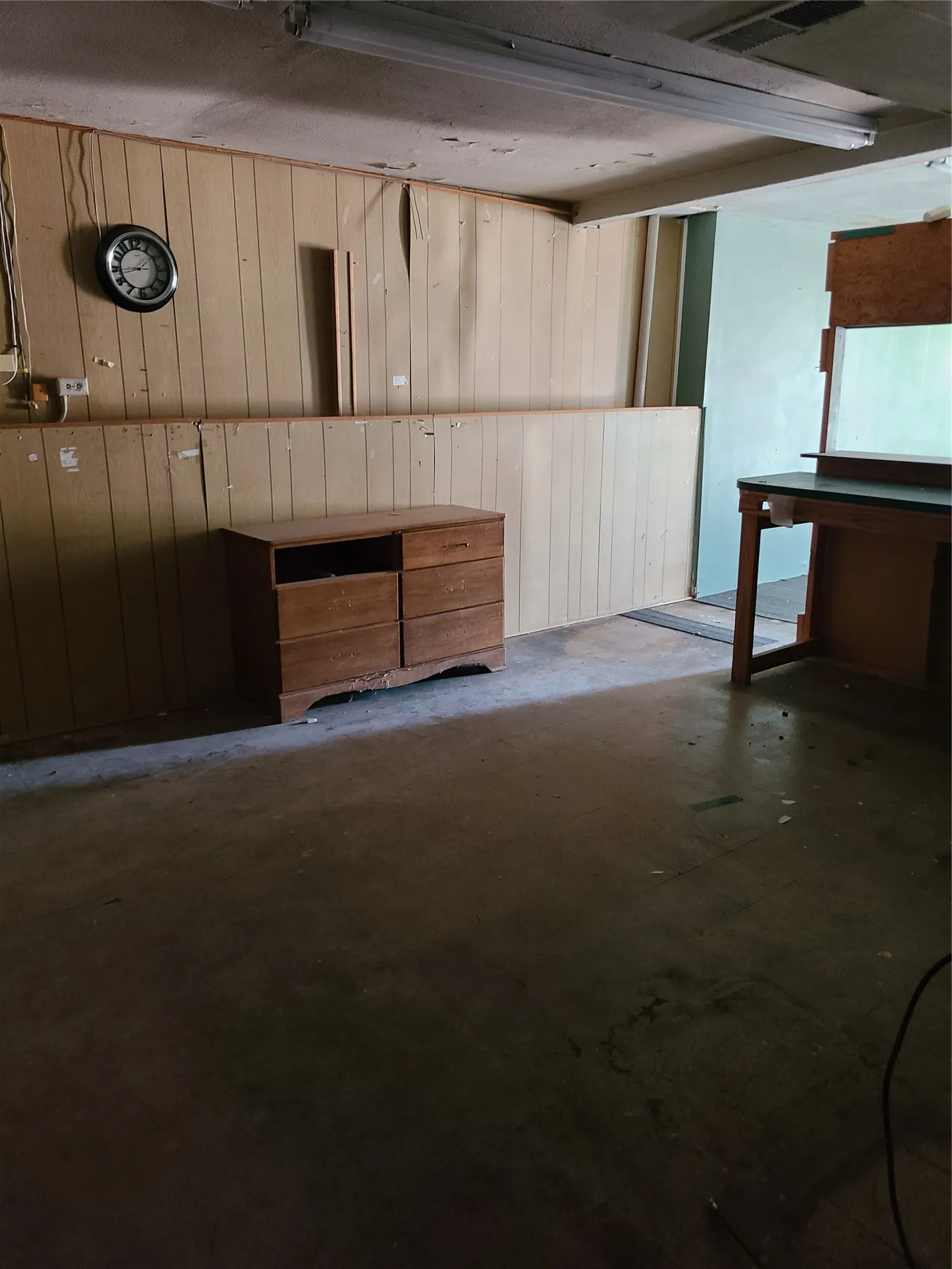 2nd Back room showing large prep area table