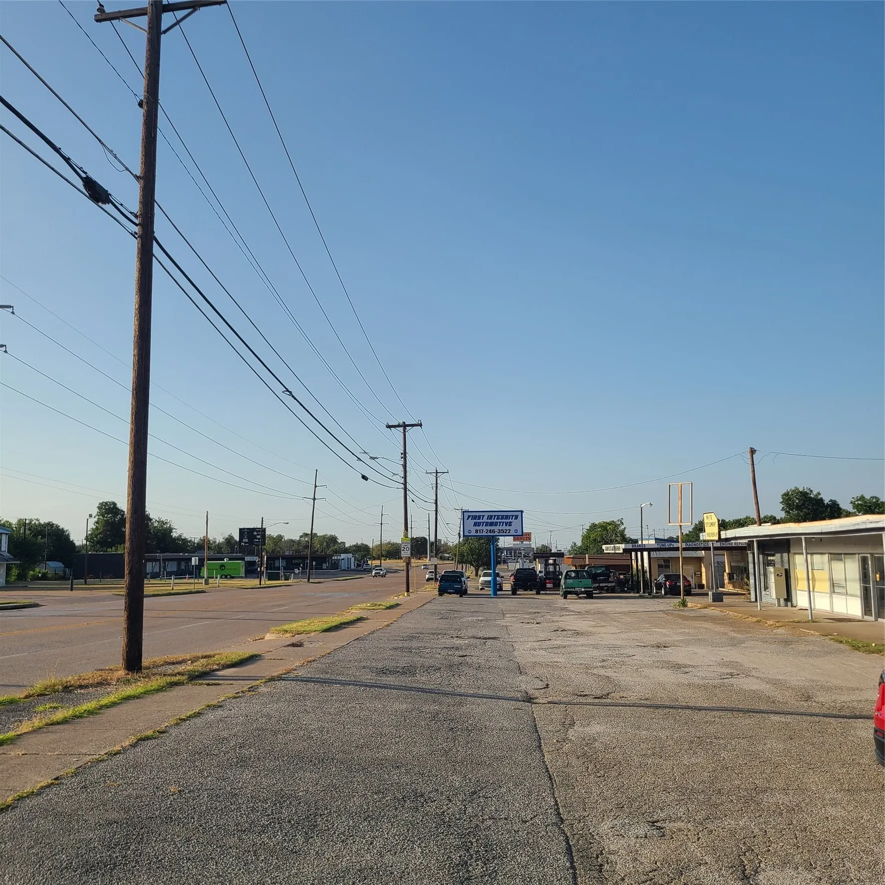 picture showing south of the unit on Cherry ln.