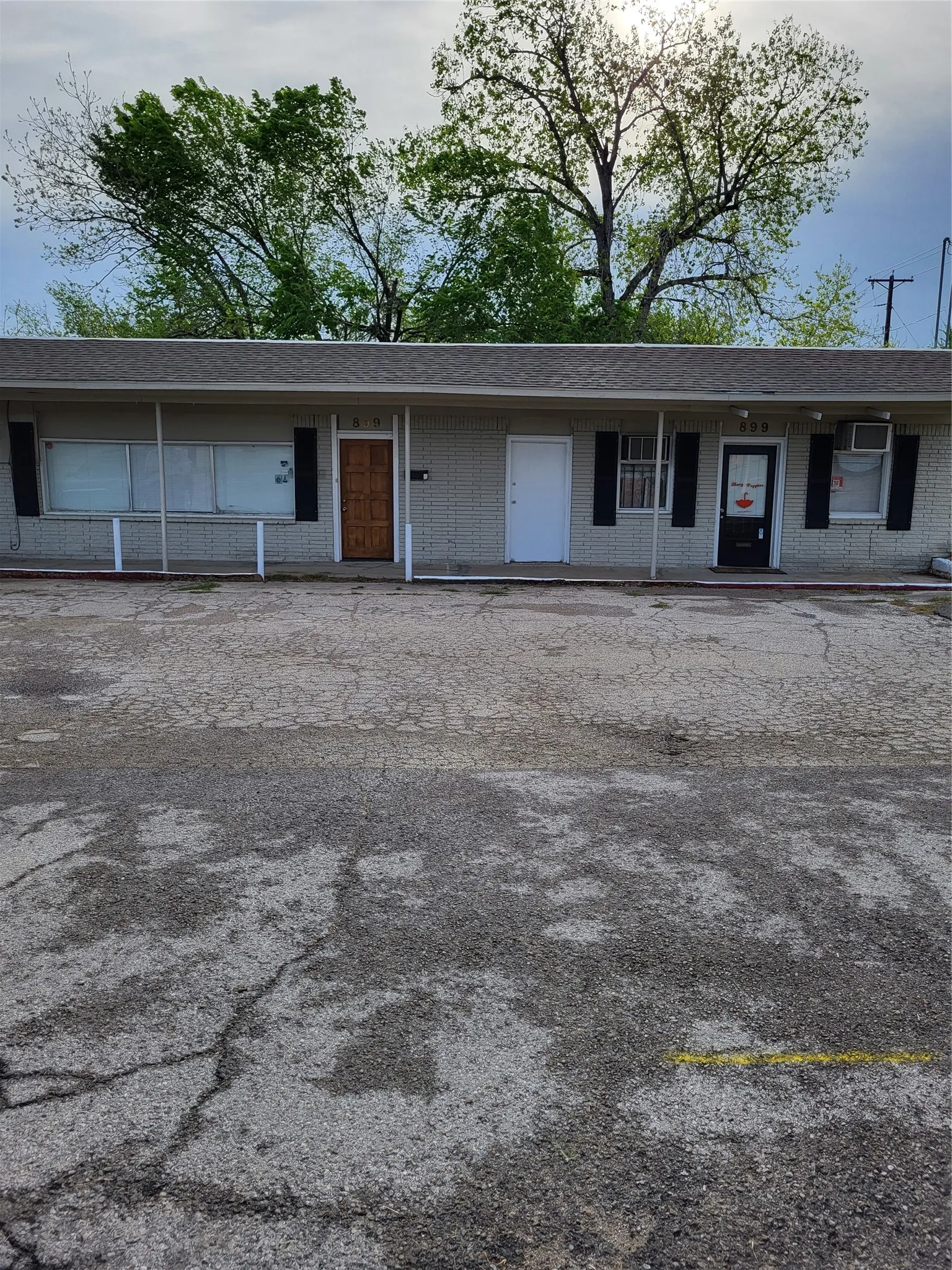 Retail For Sale in Tarrant County , 899 S Cherry Lane 1A & 2B, White Settlement, Texas 76108, 0, 0, Garage spaces, 0 Sqft, built in 1960, Preowned, mls#21243568, Real Estate Agent in White Settlement, Homes For Sale in Tarrant county, Homes For Sale in White Settlement, Realtor in White Settlement Texas, Real Estate Brokerage Independent Realty Texas, Luminita Cordes Realtor