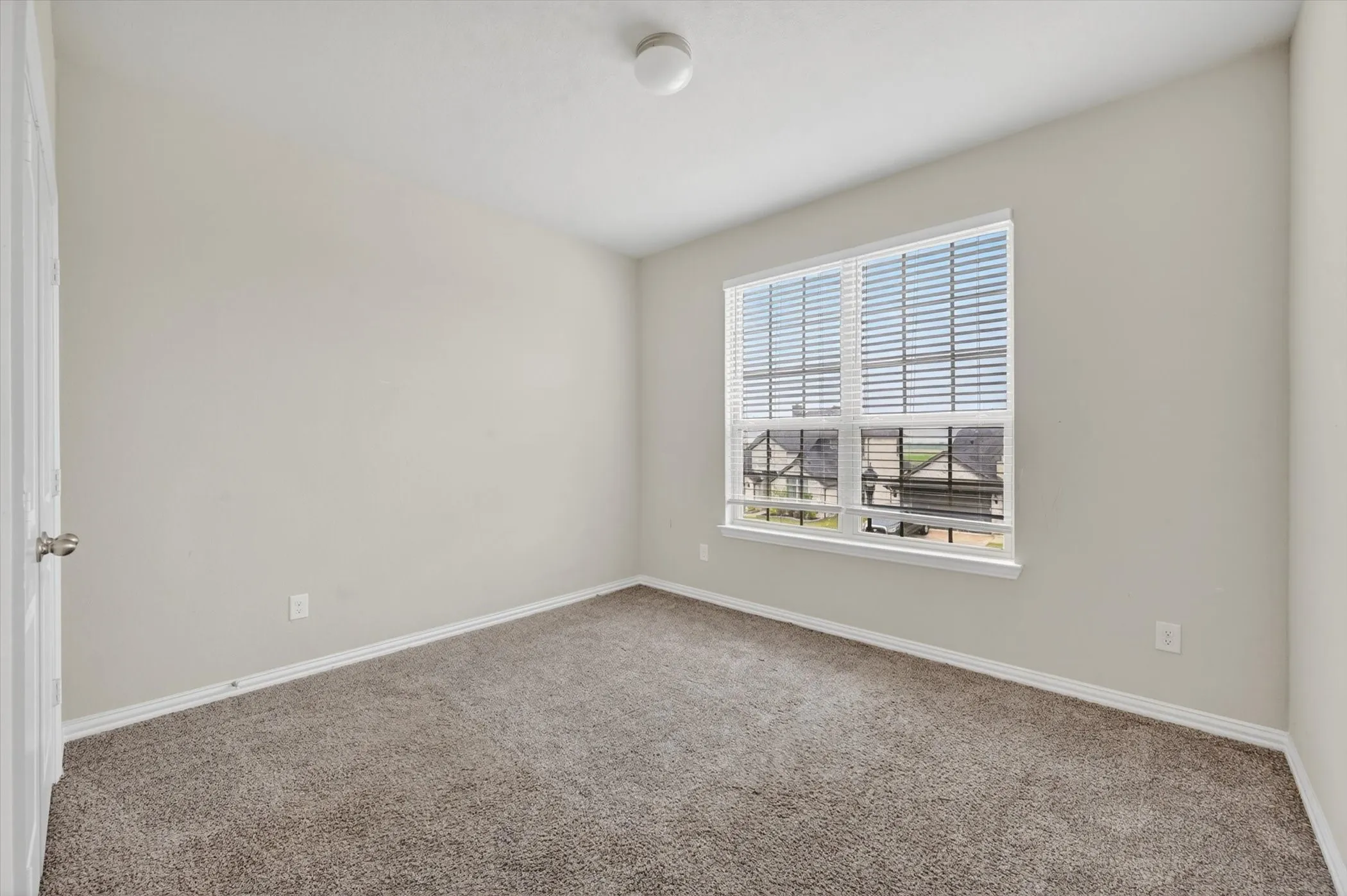 Single Family Residence For Sale in Ellis County , 1906 Gristmill Drive, Mansfield, Texas 76063, 4 Bedroom, 4 Bathroom, 3 Garage spaces, 3,147 Sqft, built in 2021, Preowned, mls#21243447, Real Estate Agent in Mansfield, Homes For Sale in Ellis county, Homes For Sale in Mansfield, Realtor in Mansfield Texas, Real Estate Brokerage Independent Realty Texas, Luminita Cordes Realtor