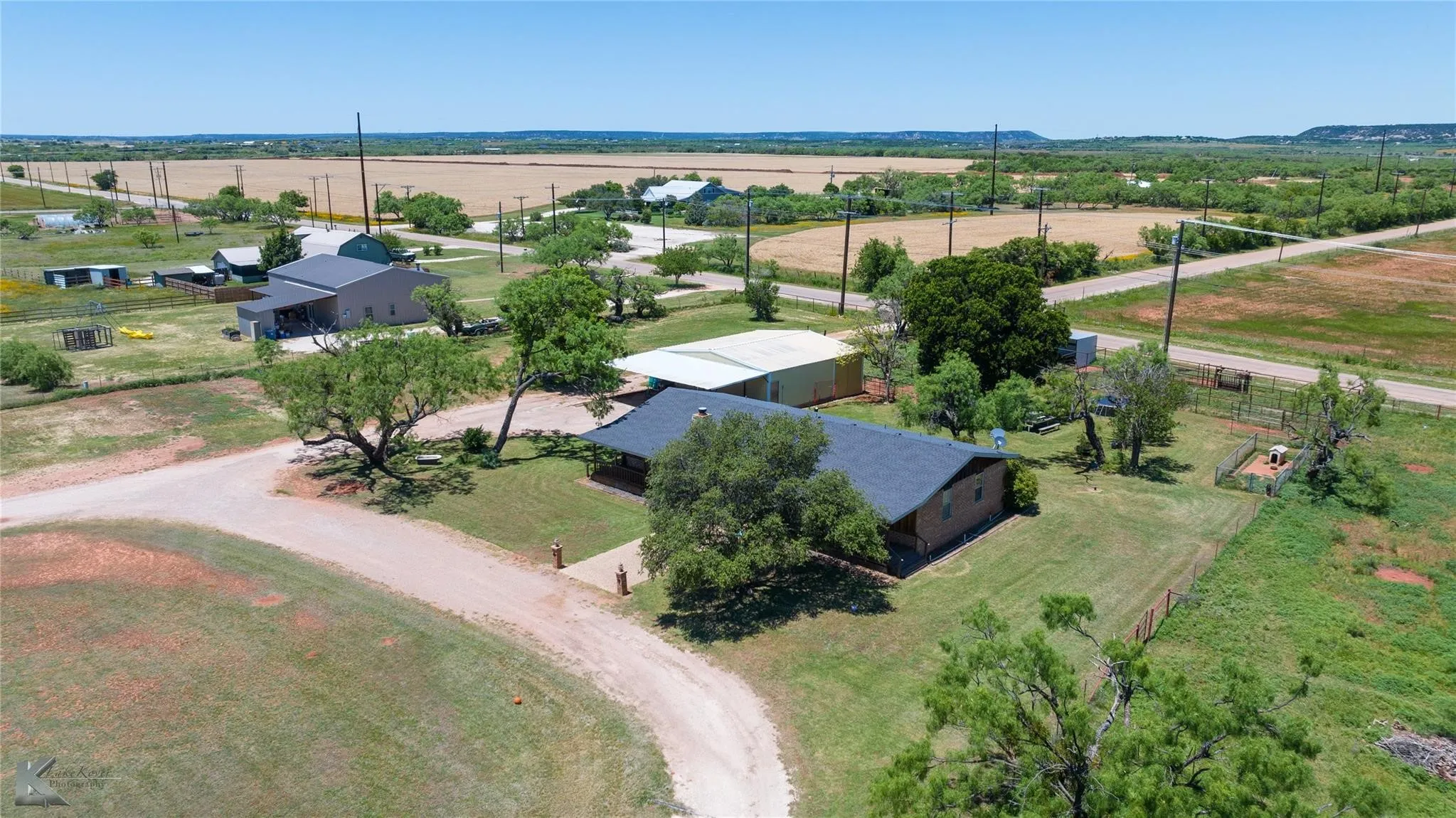 Single Family Residence For Sale in Taylor County , 4142 Hwy 83, Tuscola, Texas 79562, 3 Bedrooms, 2 Bathrooms, 2 Garage spaces, 1,904 Sqft, built in 1982, Price $699,000, mls#21243590, Real Estate Agent in Tuscola, Homes For Sale in Taylor county, Homes For Sale in Tuscola, Realtor in Tuscola Texas, Real Estate Brokerage Independent Realty Texas, Luminita Cordes Realtor