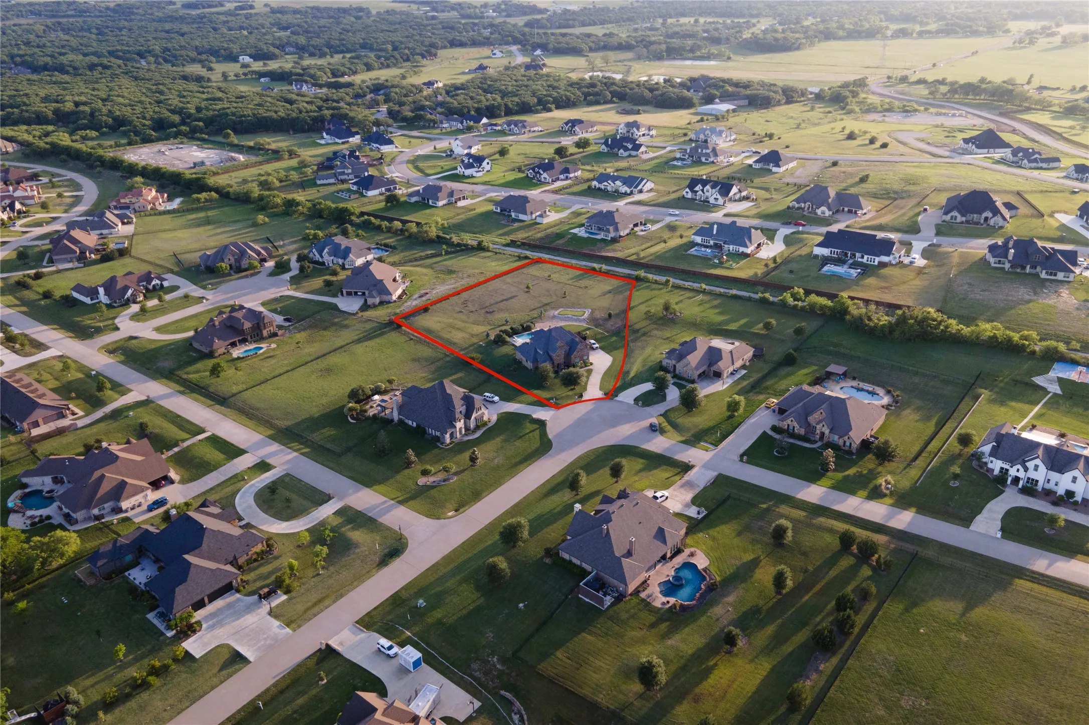Single Family Residence For Sale in Tarrant County , 7757 Bella Milano Drive, Fort Worth, Texas 76126, 4 Bedroom, 4 Bathroom, 3 Garage spaces, 3,530 Sqft, built in 2015, mls#21243592, Real Estate Agent in Fort Worth, Homes For Sale in Tarrant county, Homes For Sale in Fort Worth, Realtor in Fort Worth Texas, Real Estate Brokerage Independent Realty Texas, Luminita Cordes Realtor