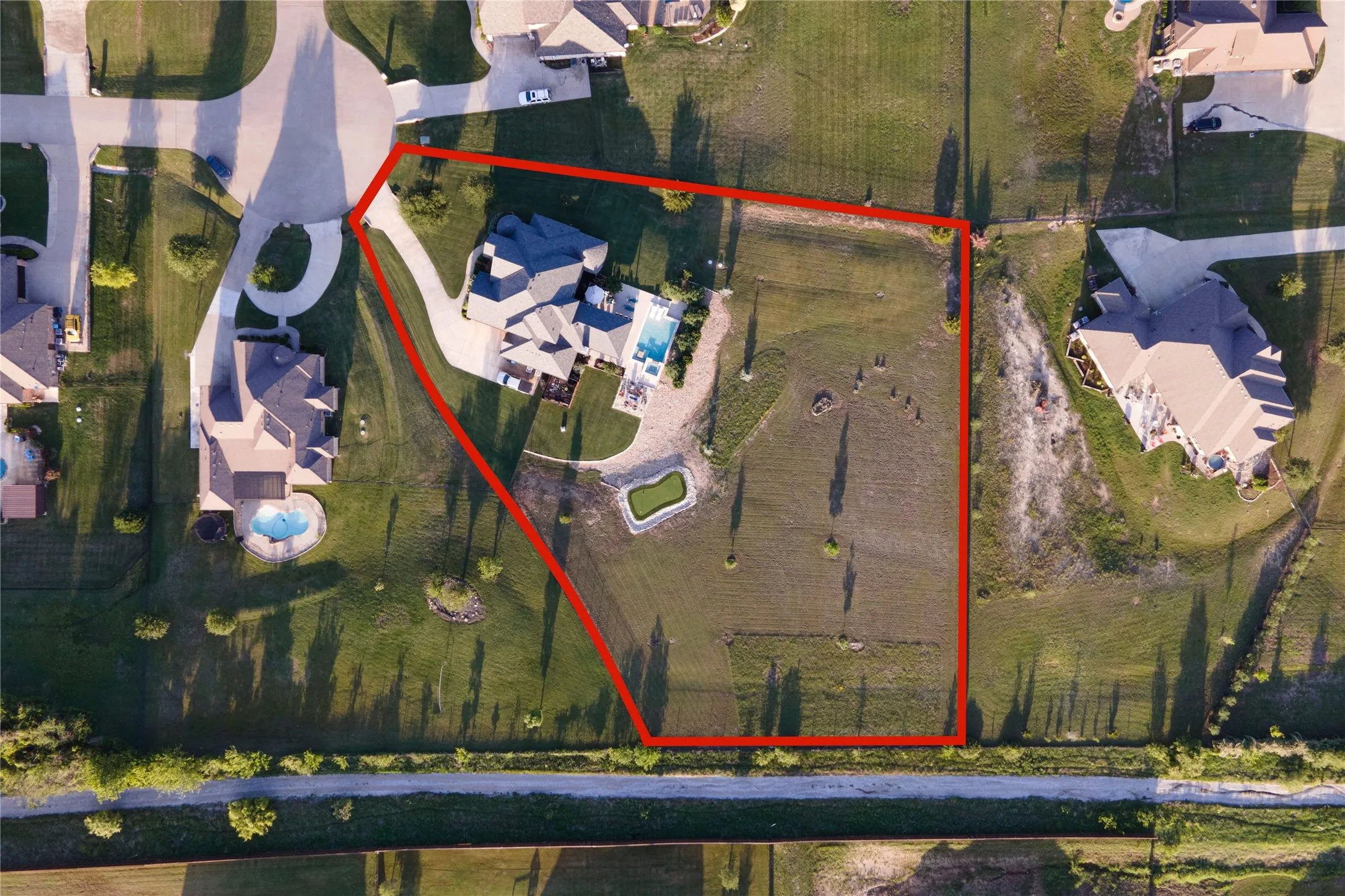 Single Family Residence For Sale in Tarrant County , 7757 Bella Milano Drive, Fort Worth, Texas 76126, 4 Bedroom, 4 Bathroom, 3 Garage spaces, 3,530 Sqft, built in 2015, mls#21243592, Real Estate Agent in Fort Worth, Homes For Sale in Tarrant county, Homes For Sale in Fort Worth, Realtor in Fort Worth Texas, Real Estate Brokerage Independent Realty Texas, Luminita Cordes Realtor