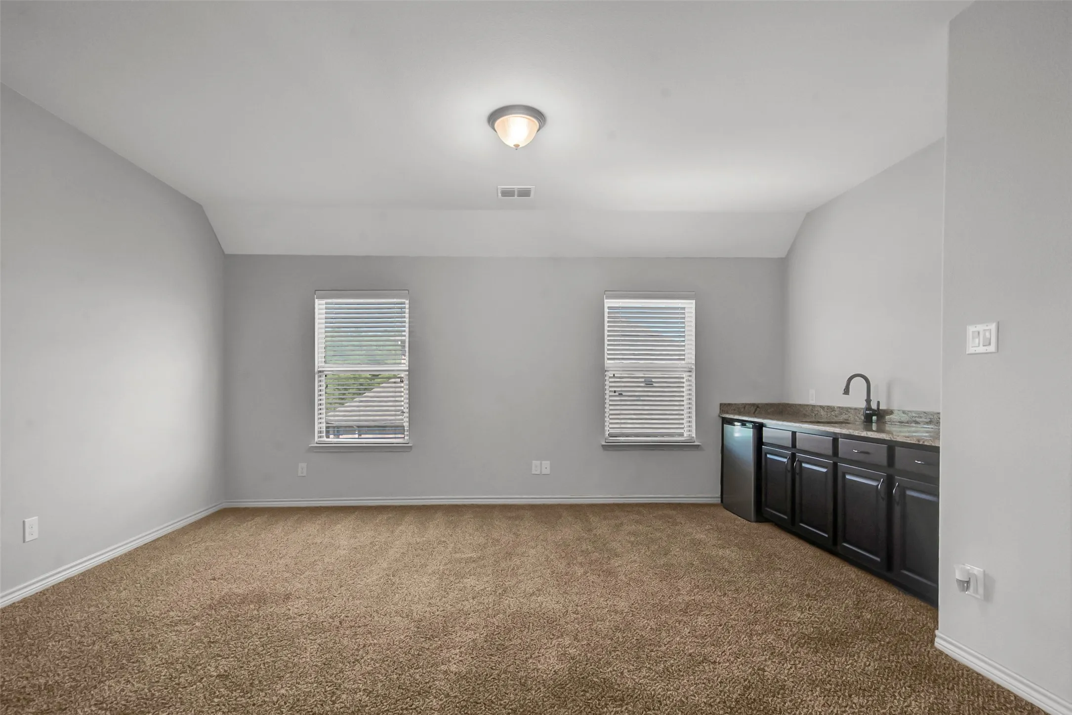 Single Family Residence For Sale in Denton County , 116 Mundelein Drive, Oak Point, Texas 75068, 4 Bedroom, 4 Bathroom, 3 Garage spaces, 3,582 Sqft, built in 2014, Preowned, mls#21243530, Real Estate Agent in Oak Point, Homes For Sale in Denton county, Homes For Sale in Oak Point, Realtor in Oak Point Texas, Real Estate Brokerage Independent Realty Texas, Luminita Cordes Realtor
