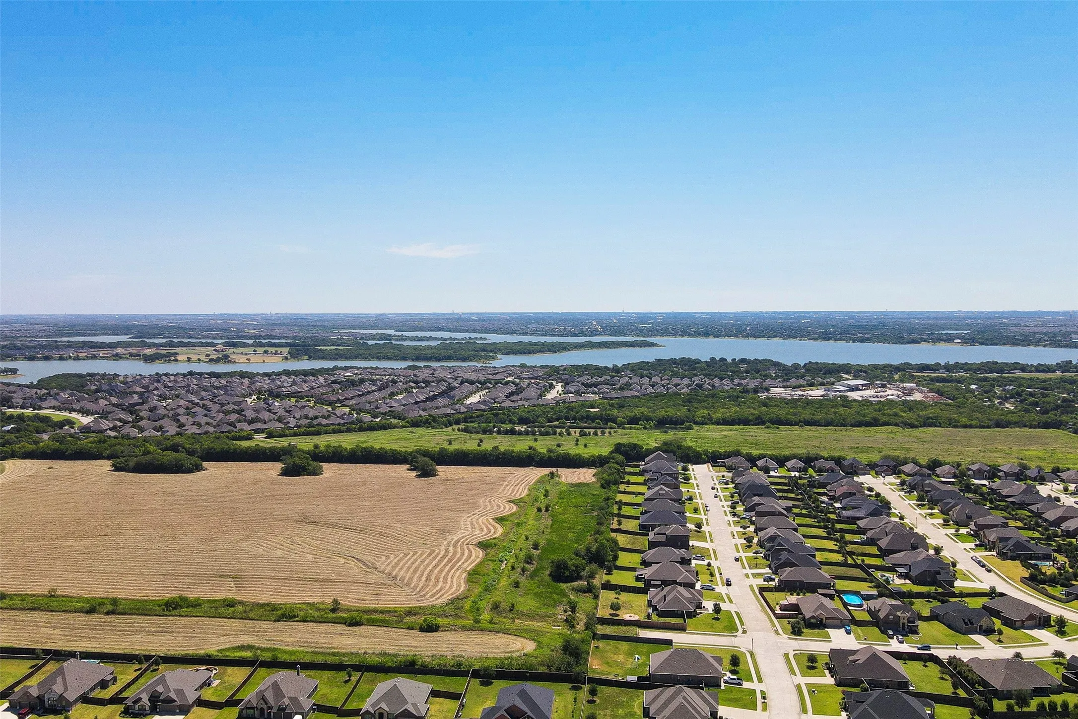 Single Family Residence For Sale in Denton County , 116 Mundelein Drive, Oak Point, Texas 75068, 4 Bedroom, 4 Bathroom, 3 Garage spaces, 3,582 Sqft, built in 2014, Preowned, mls#21243530, Real Estate Agent in Oak Point, Homes For Sale in Denton county, Homes For Sale in Oak Point, Realtor in Oak Point Texas, Real Estate Brokerage Independent Realty Texas, Luminita Cordes Realtor